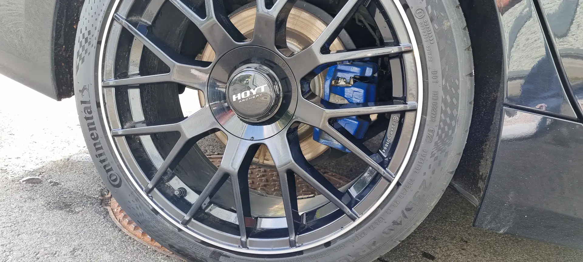 BMW 320 320d xDrive Touring Aut. Schwarz - 2