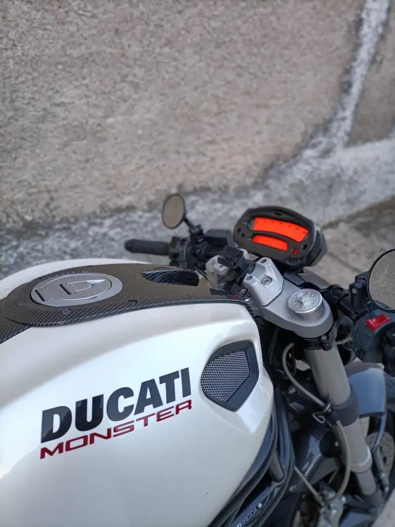Ducati Monster 696 Alb - 1