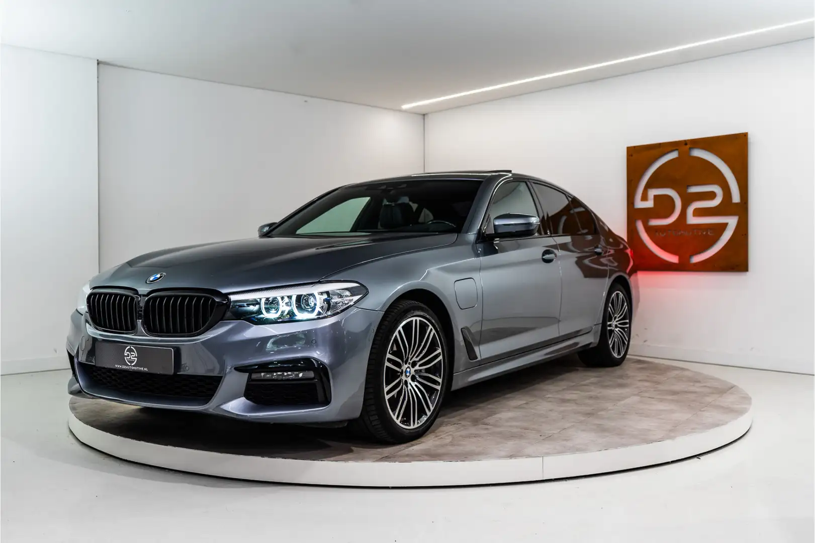 BMW 530 5-serie 530e iPerformance High Executive M-Sport | Grijs - 1