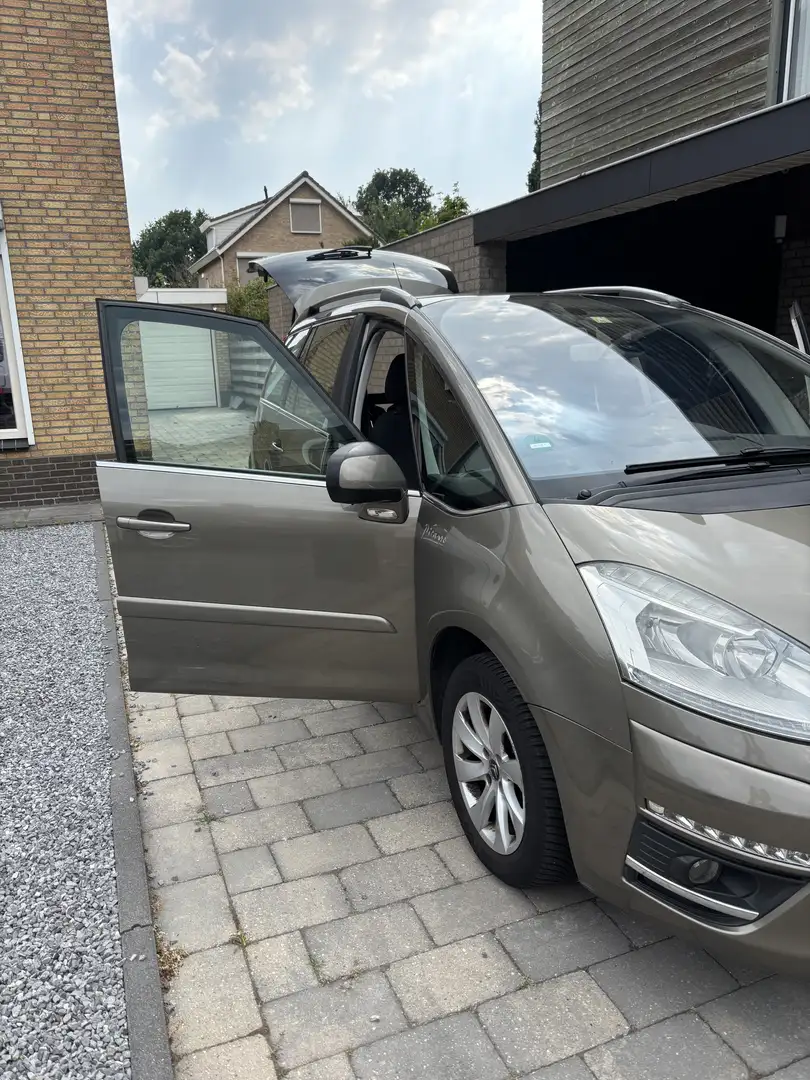 Citroen C4 Picasso 1.6 VTi Ligne Bns 7p smeđa - 2