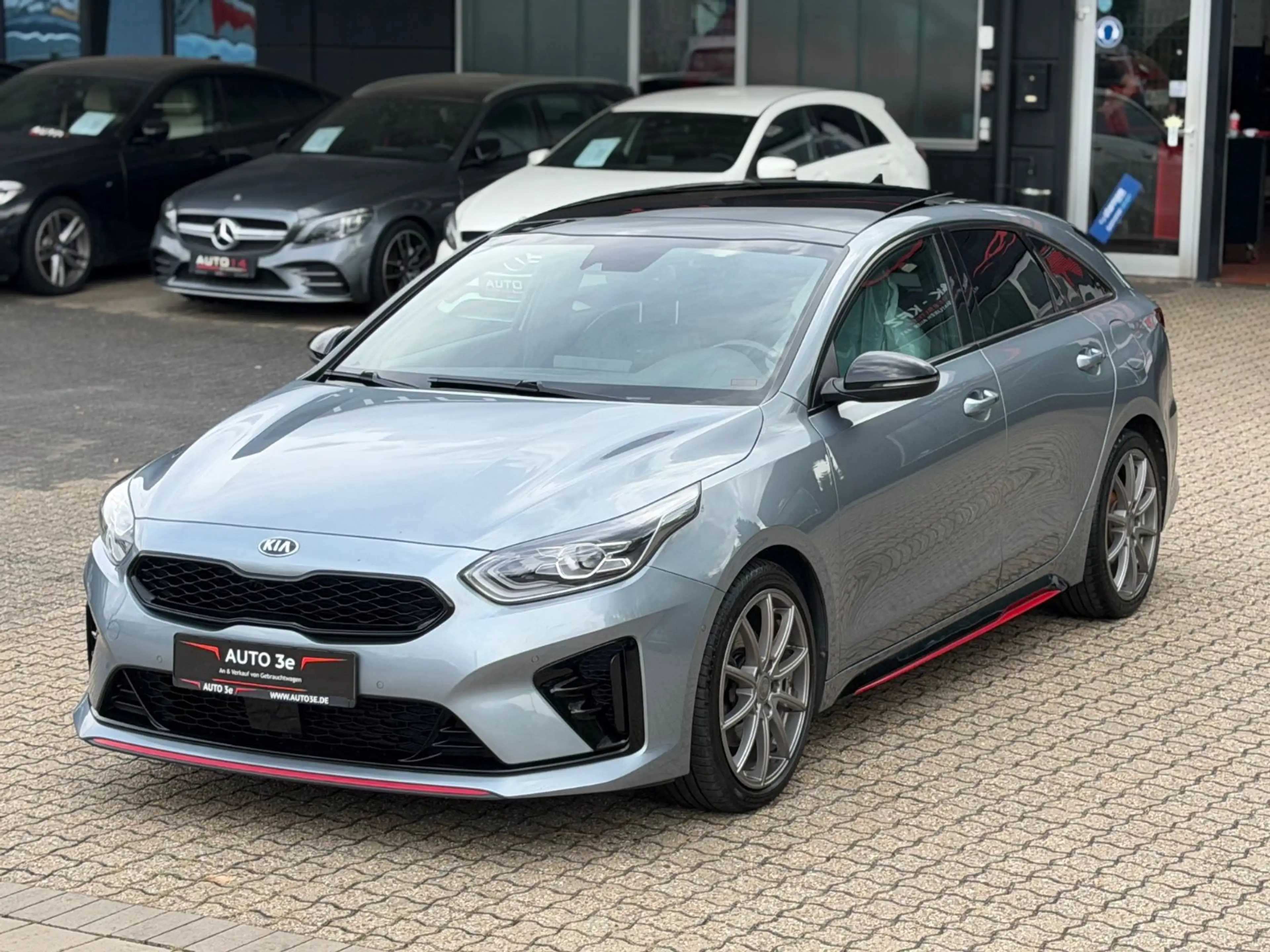 Kia ProCeed / pro_cee'd GT Line Navi Leder Pano Voll — photo 4