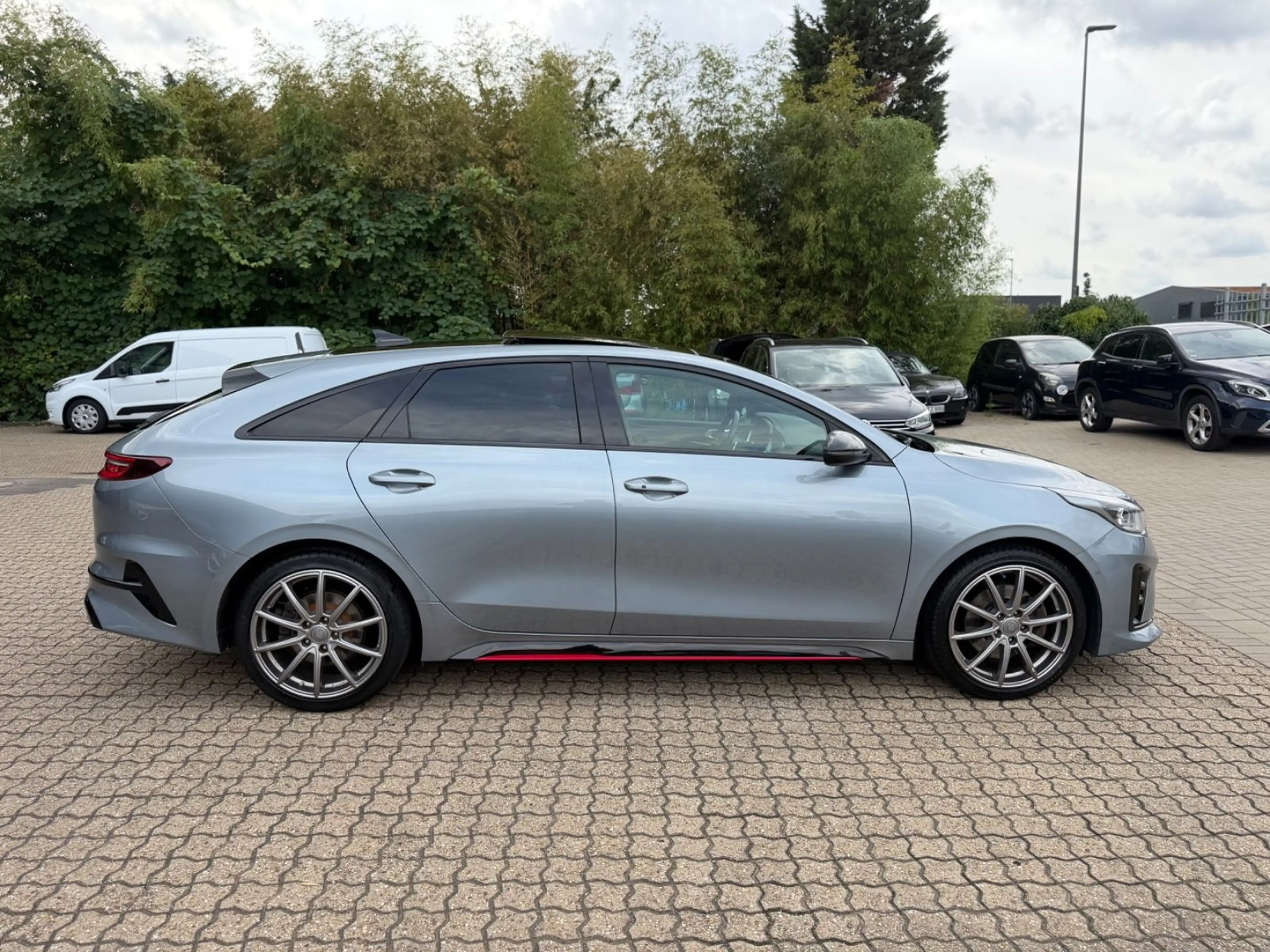 Kia ProCeed / pro_cee'd GT Line Navi Leder Pano Voll — photo 10