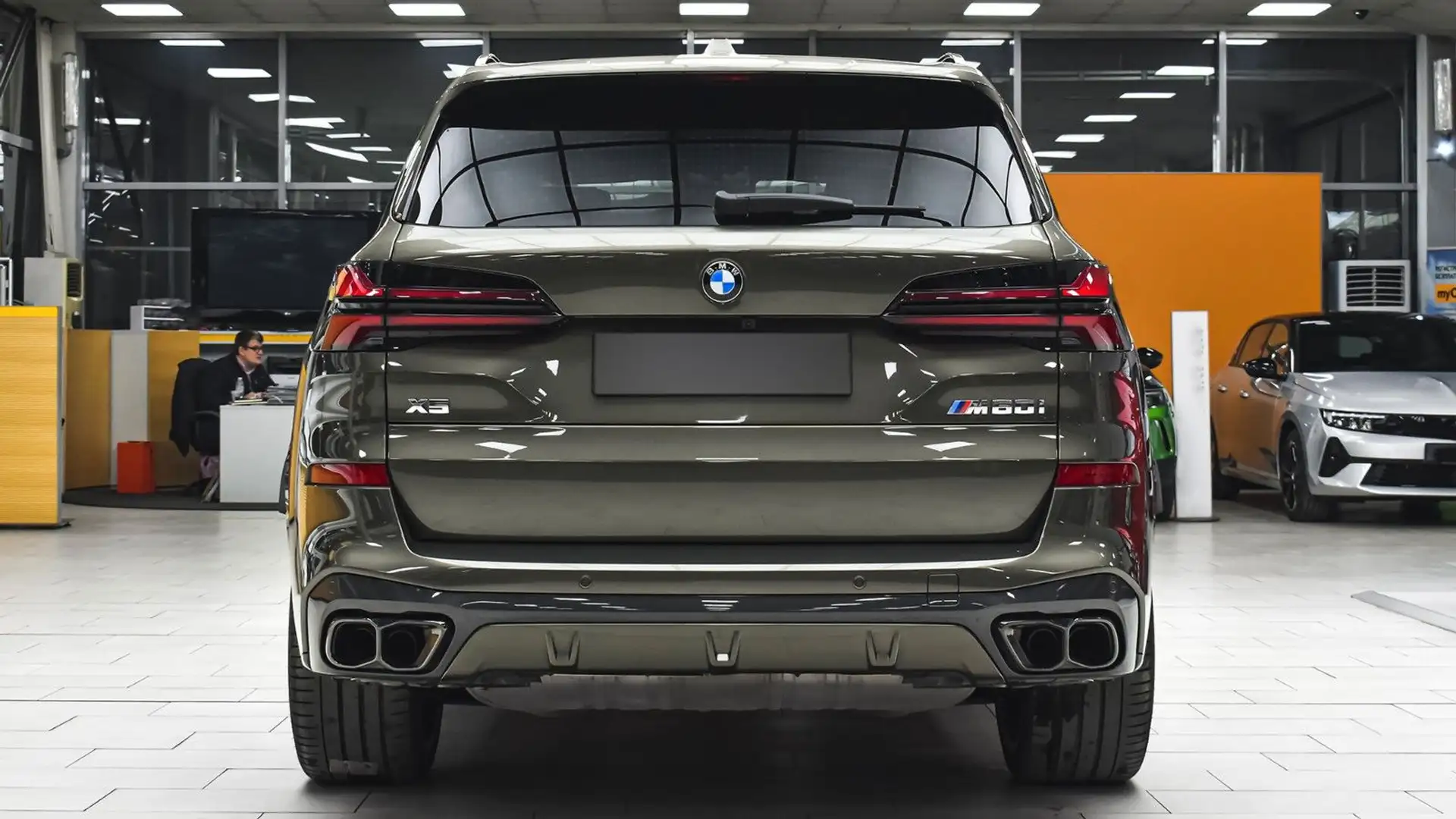 BMW X5 M60i xDrive V8 Webasto AHK Integral Soft Pano - 2