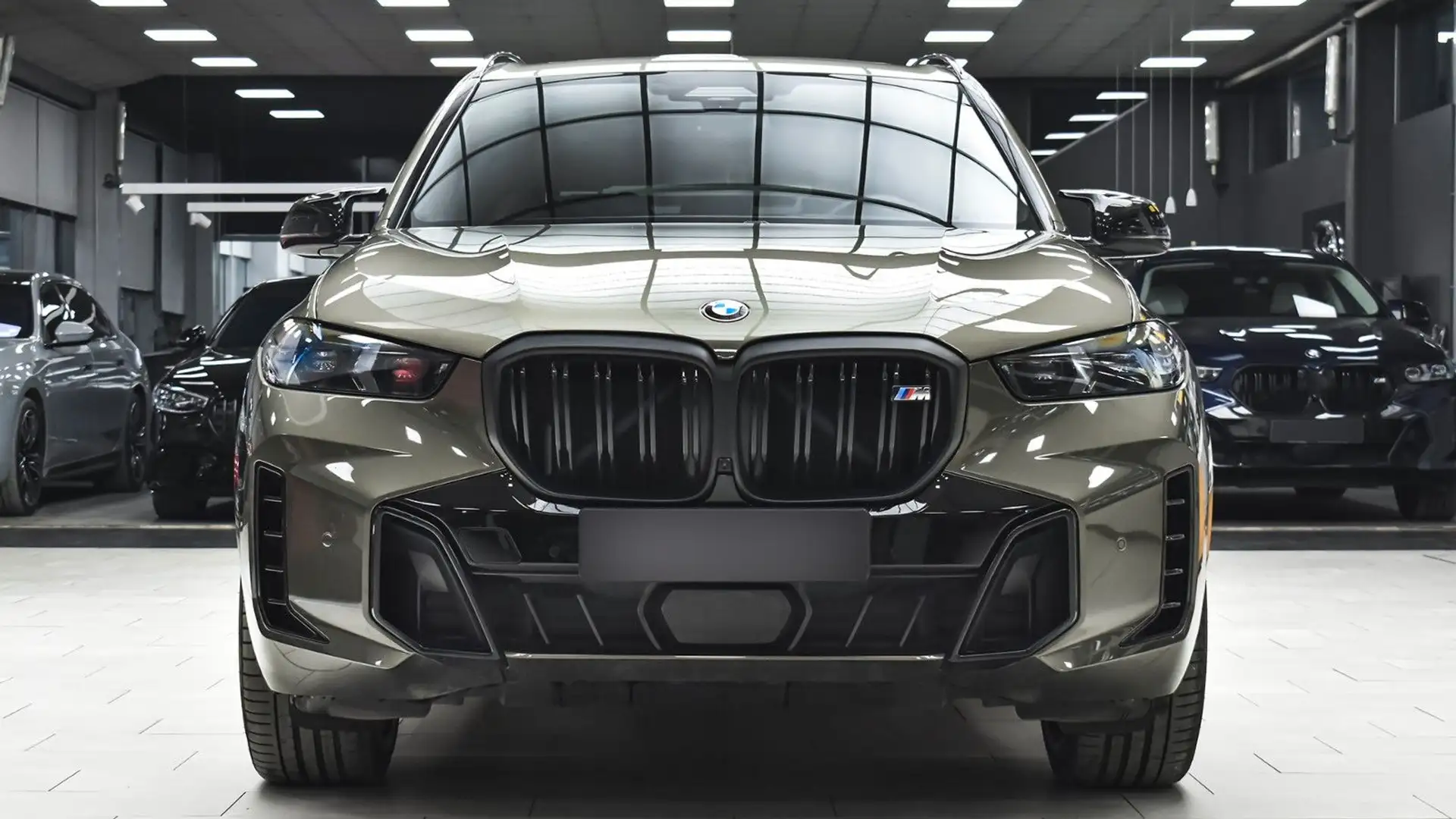BMW X5 M60i xDrive V8 Webasto AHK Integral Soft Pano - 1