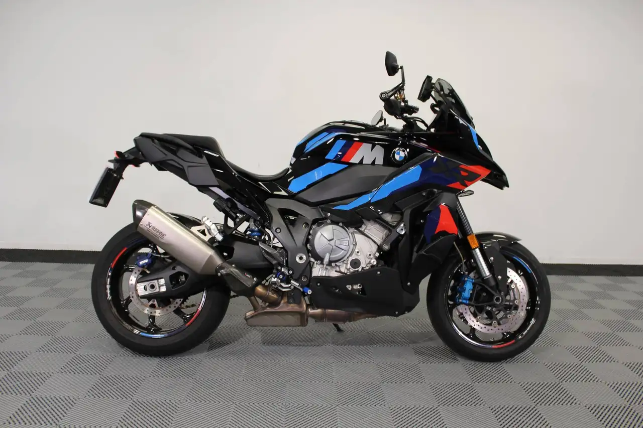BMW M 1000 XR