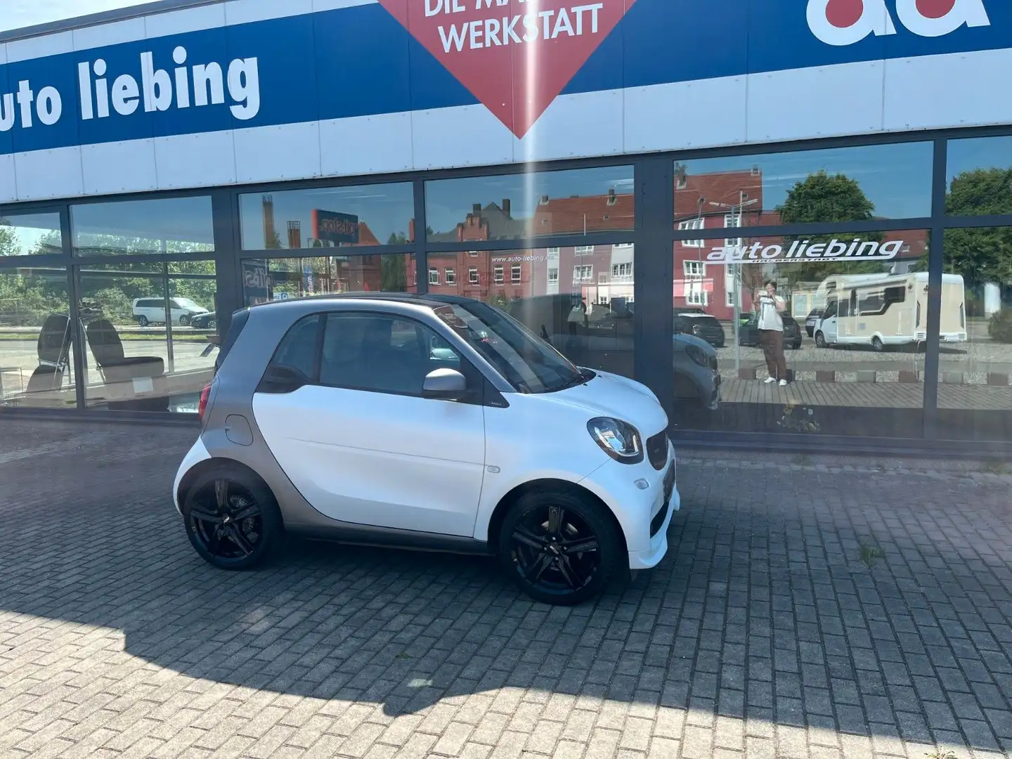 smart forTwo fortwo coupe Brabus*Kamera*IBL*8-fach*top Grau - 1