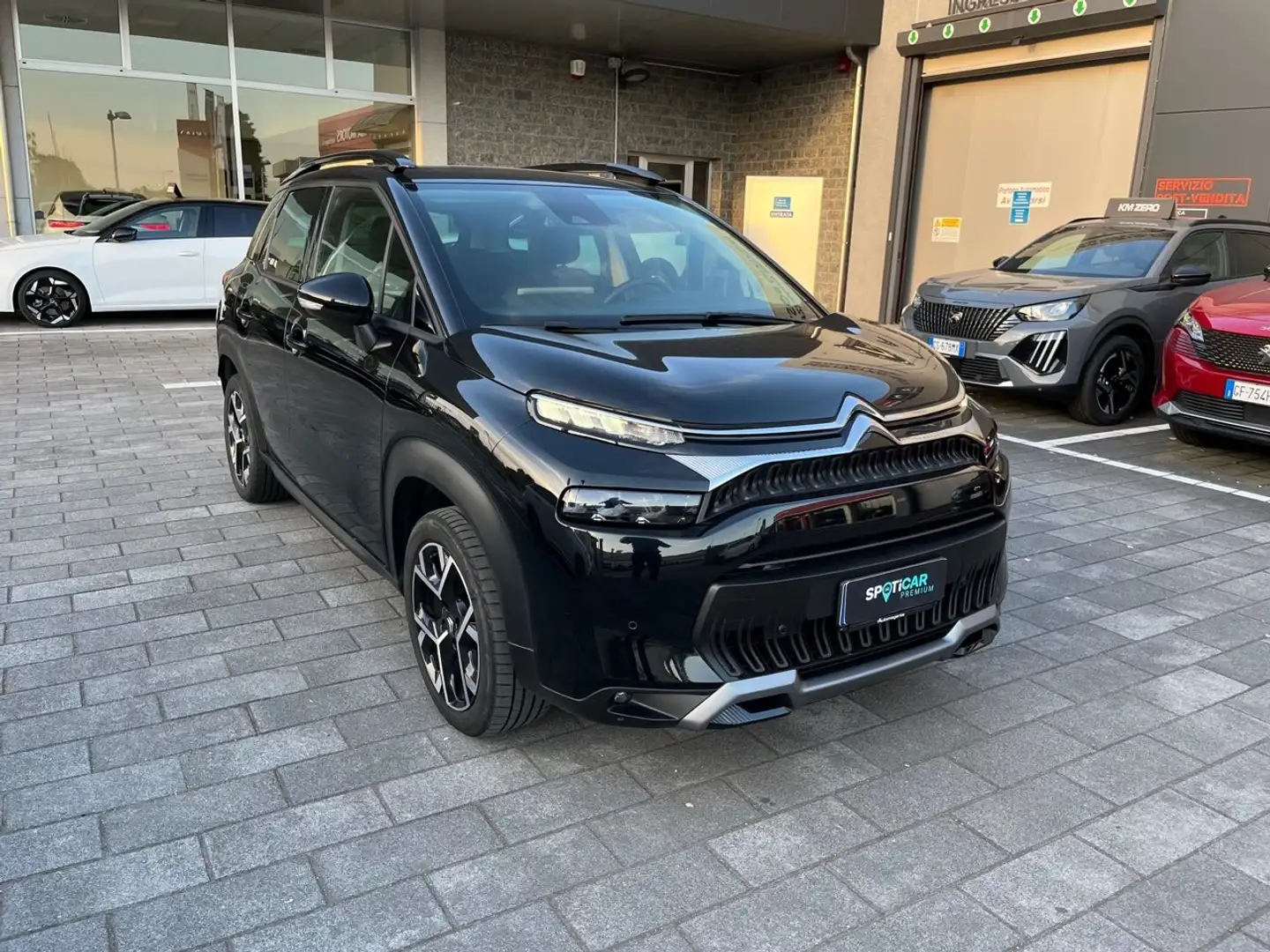 Citroen C3 Aircross 1.5 BlueHDi 110cv SHINE PACK AZIENDALE Nero - 1