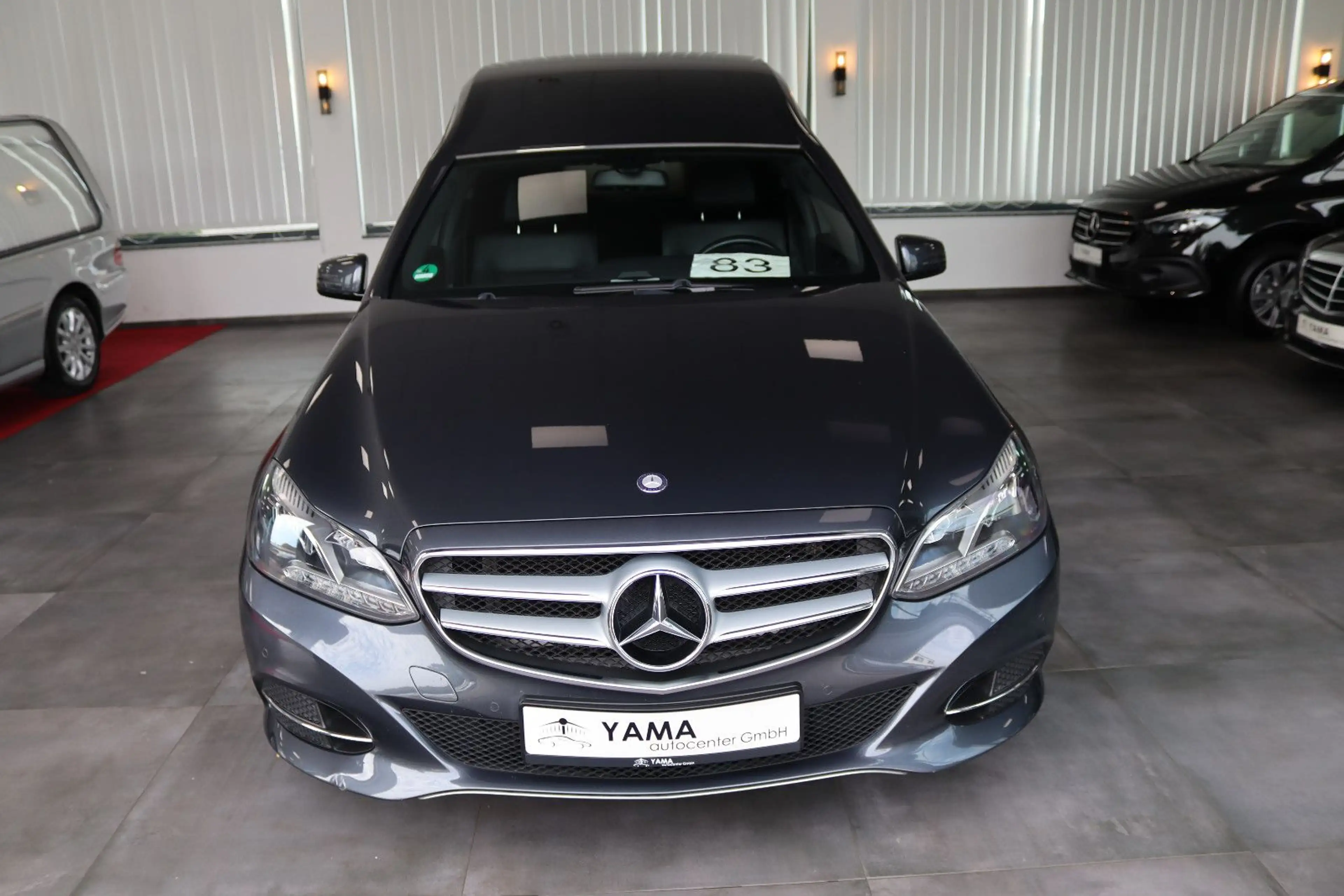 Mercedes-Benz E 250 Huiskamp Bestattungswagen / Leichenwagen — photo 2