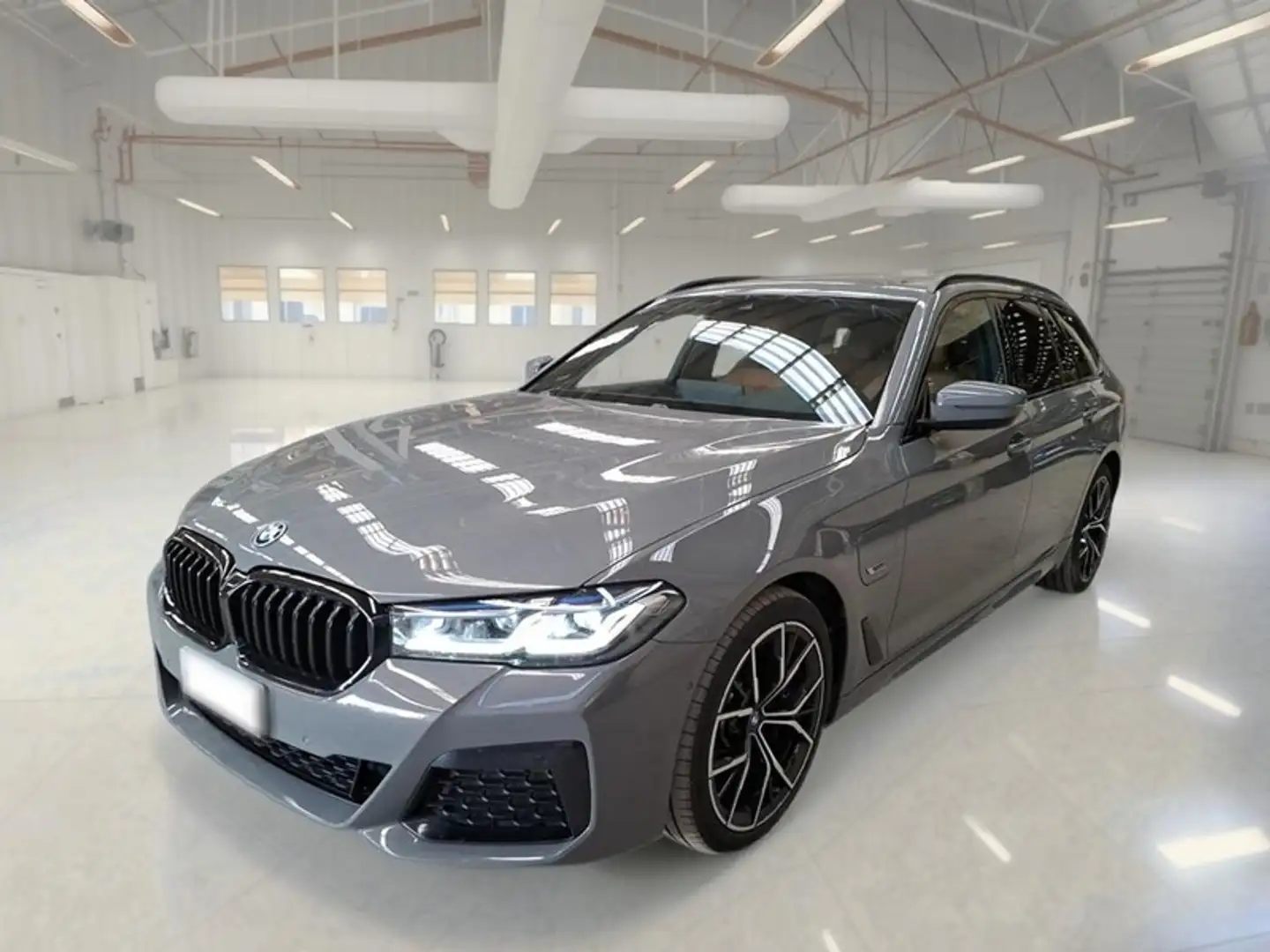 BMW 530 530e xDrive M Sport Auto Touring - 1