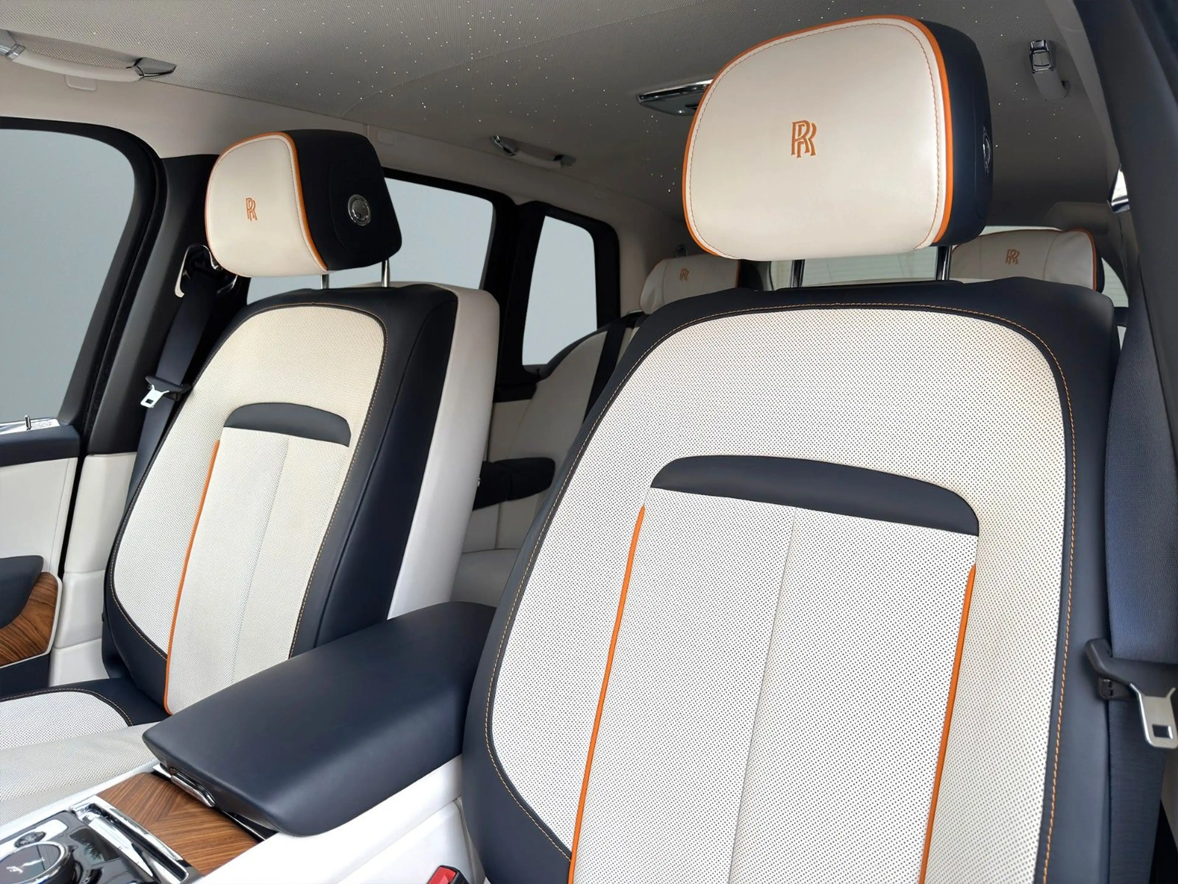 Rolls-Royce Cullinan BeSpoke Audio Massage heated&cooled — photo 4