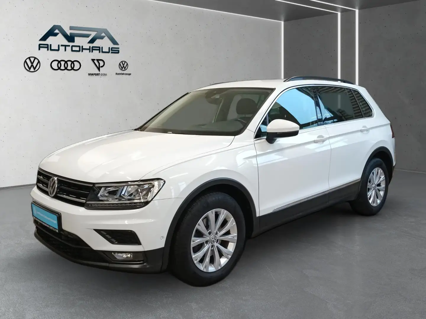 Volkswagen Tiguan 1.5 TSI Comfortline RFK*Navi*LED*SHZ*LM17 Wit - 2