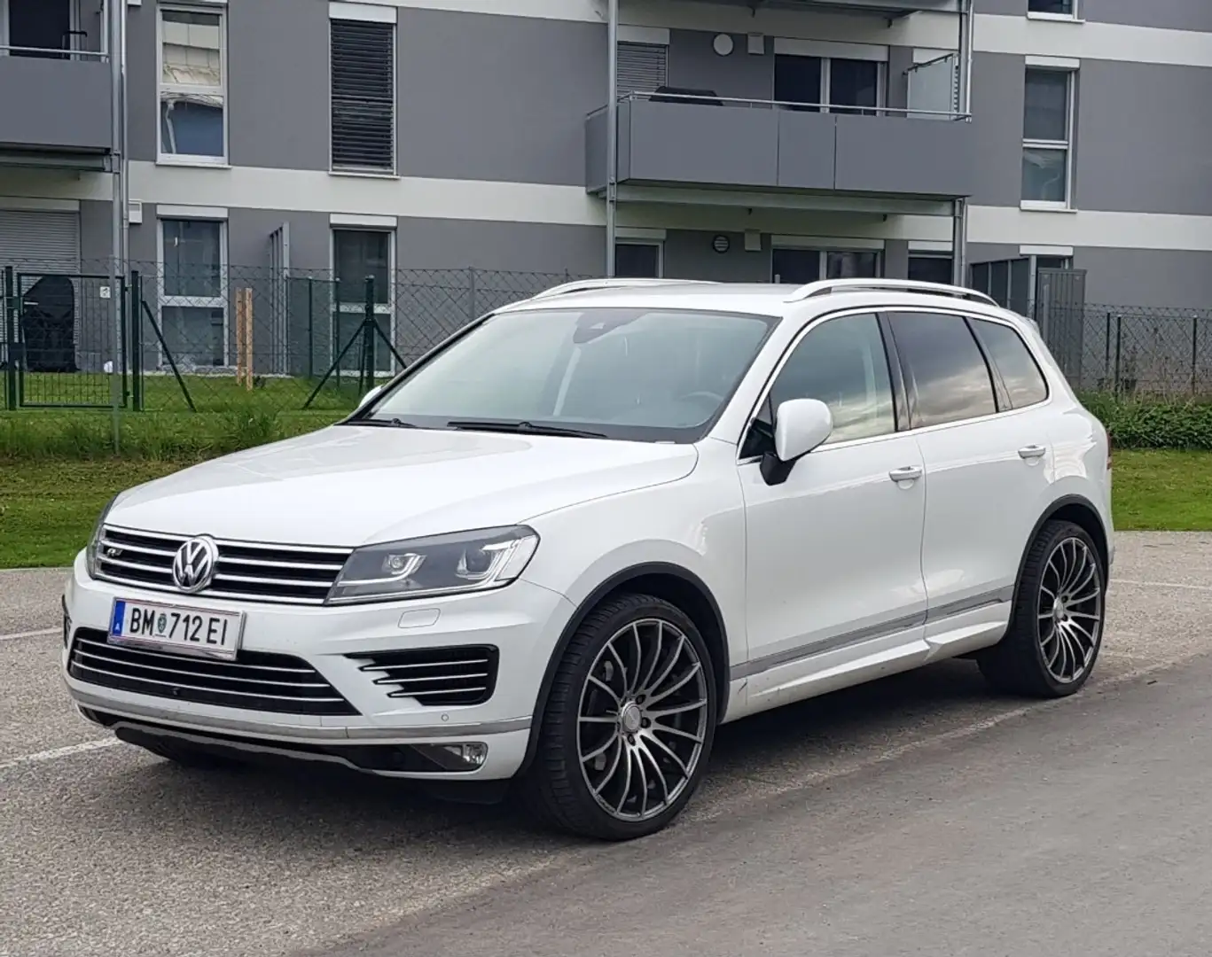 Volkswagen Touareg Sport Austria V6 TDI BMT Terrain Tech 4Motion Aut. - 1