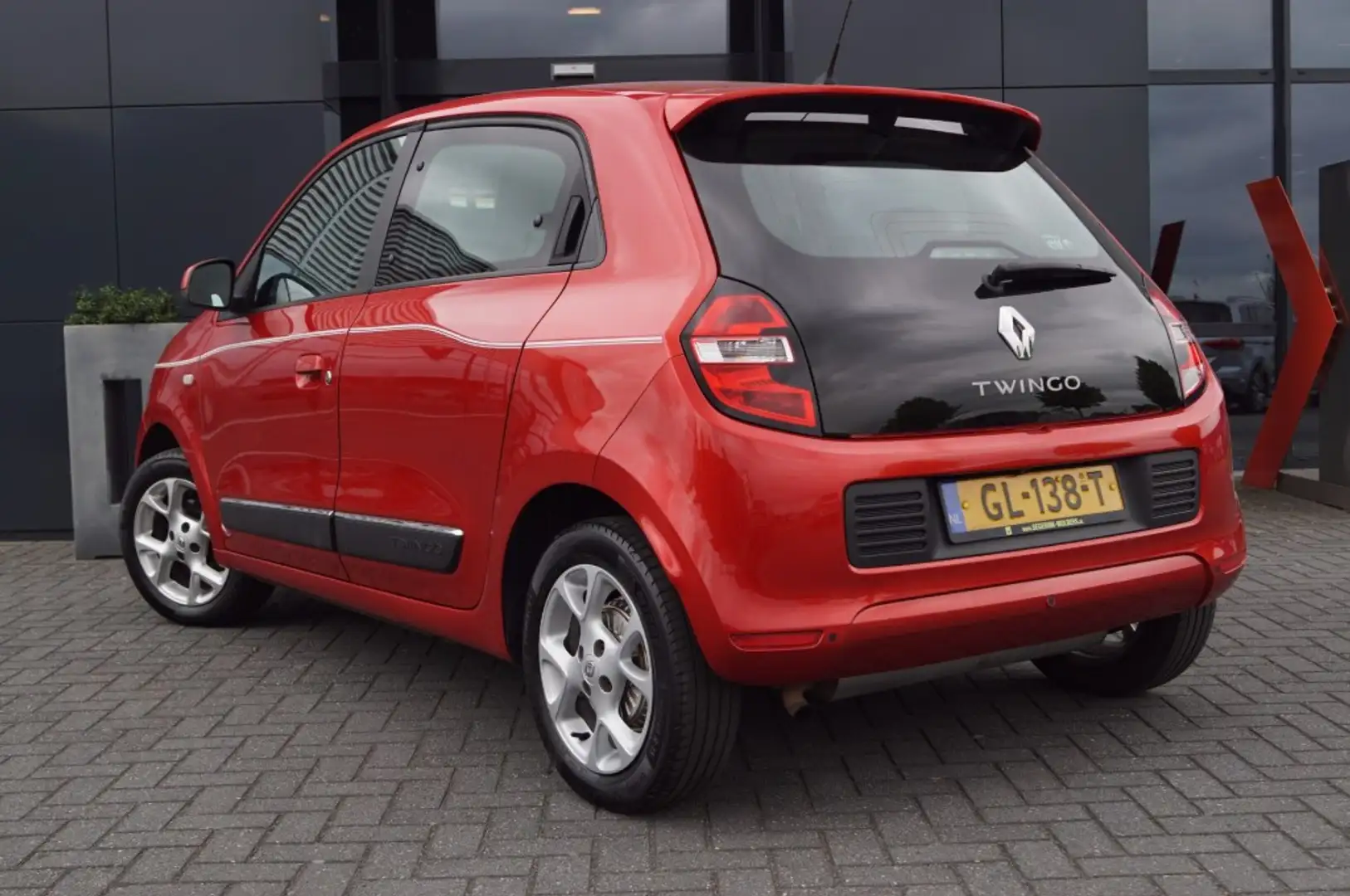 Renault Twingo 0.9 TCe Dynamique / Navigatiesysteem /Parkeersenso Rood - 2