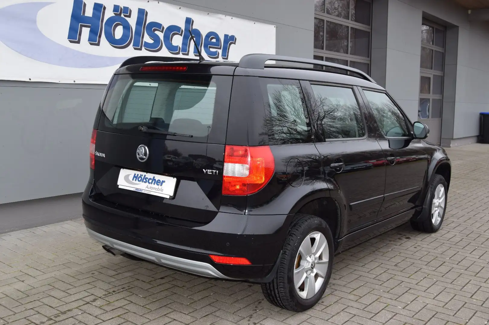 Skoda Yeti Ambition !!!Automatik!!! !!!32000KM!!! Schwarz - 2
