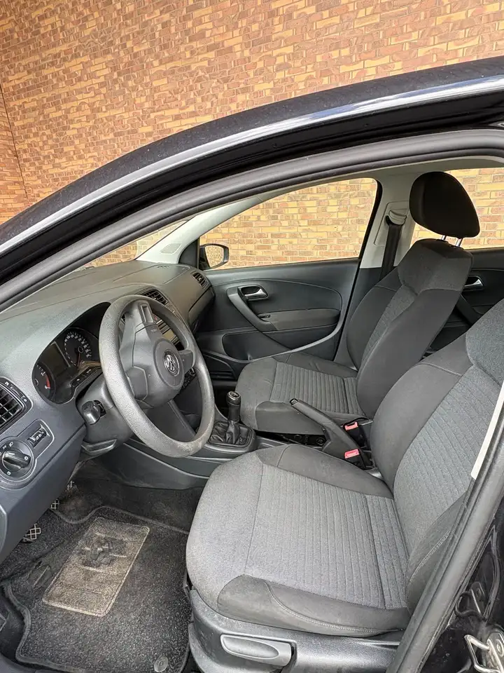 Volkswagen Polo Citadine 5 portes — photo 4