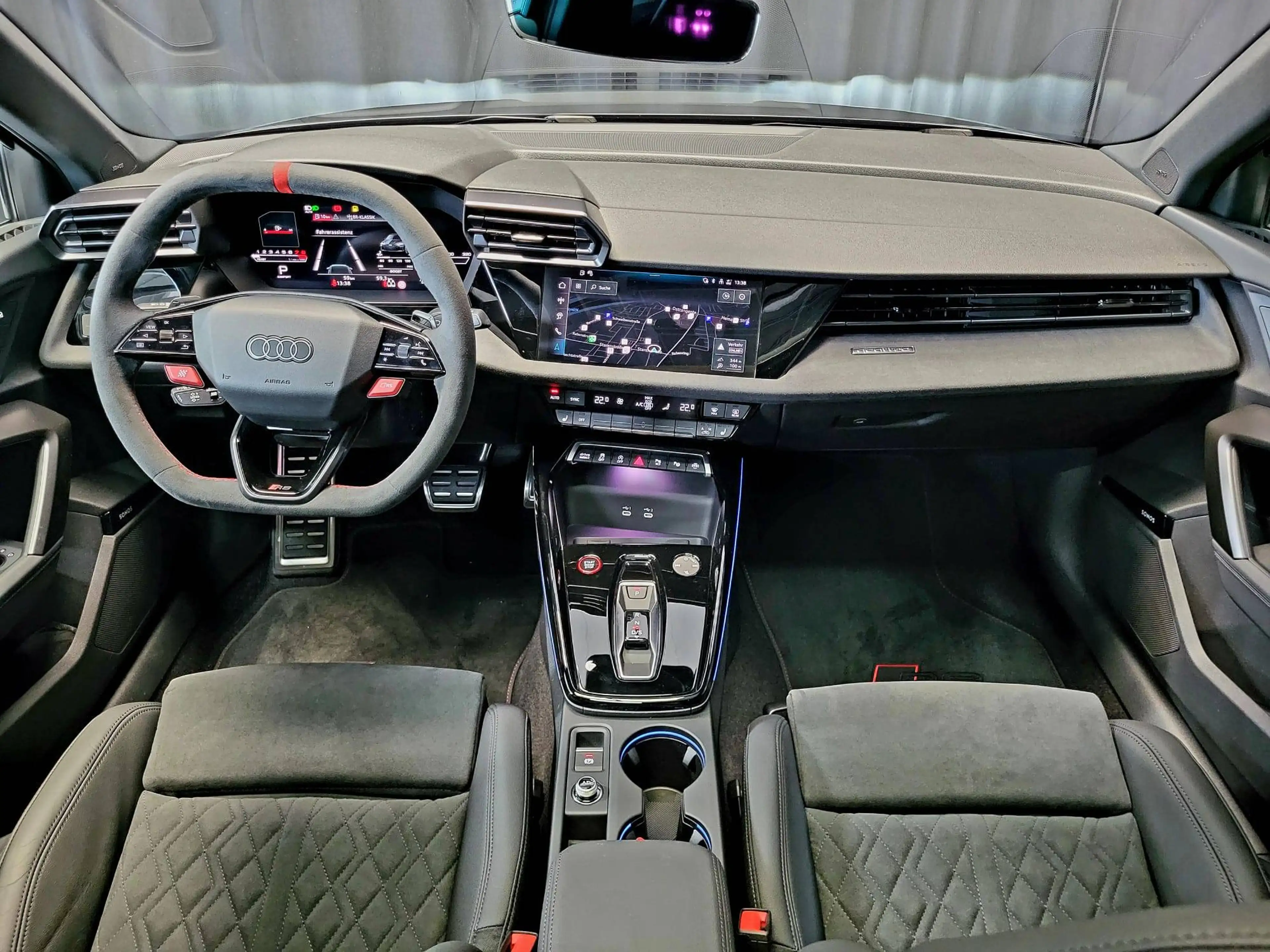Audi RS3 RS3 TFSI Sportback quattro S tronic *PANORAMA*SONOS*RSAGA*360°KAMERA* — photo 11