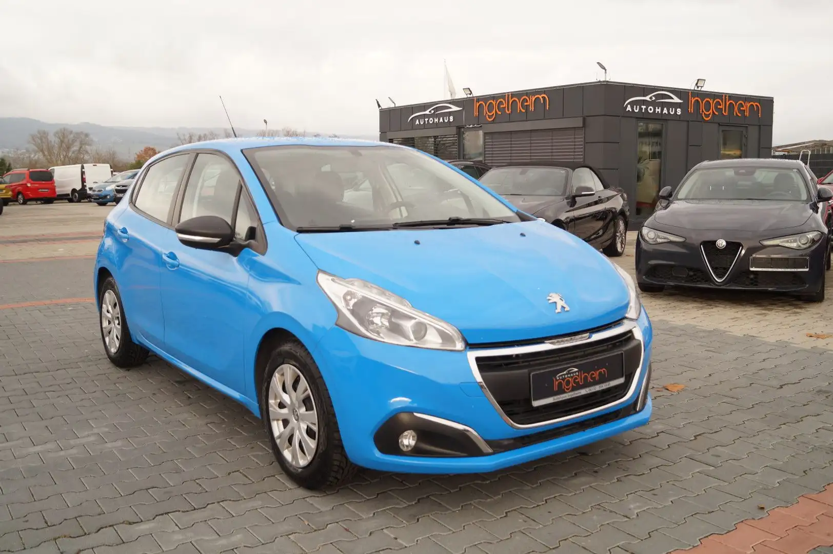 Peugeot 208 Active Klima Navi PDC Tempomat Euro 6 Weiß - 1