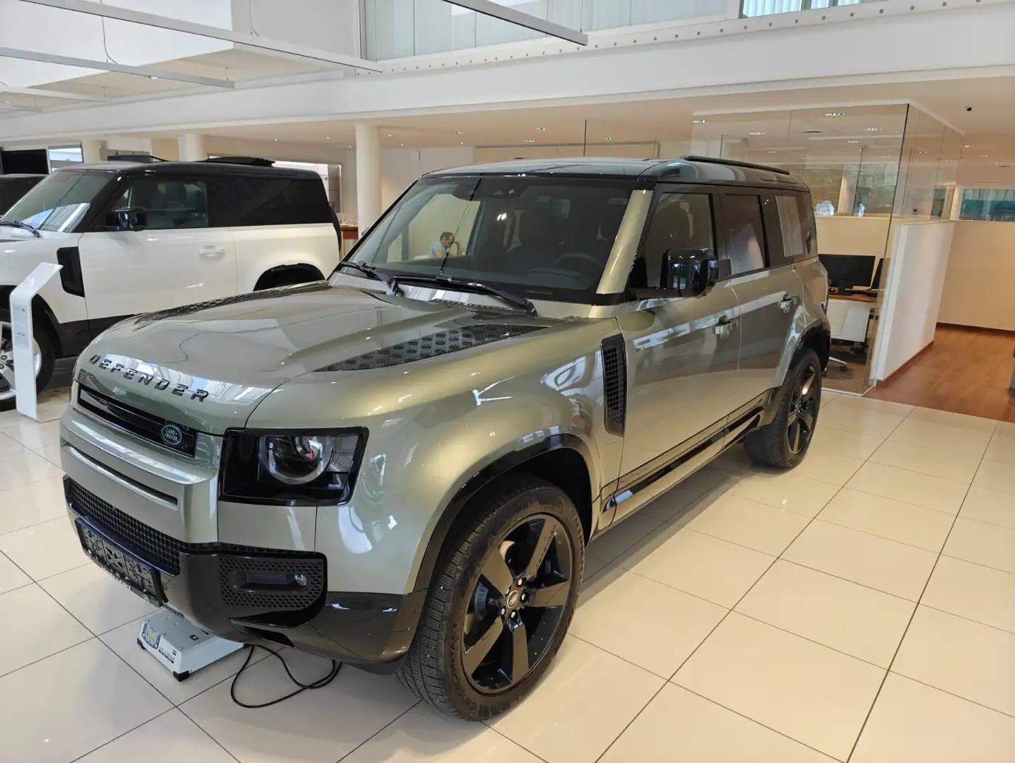 Land Rover Defender X-Dynamic SE D200 Groen - 1