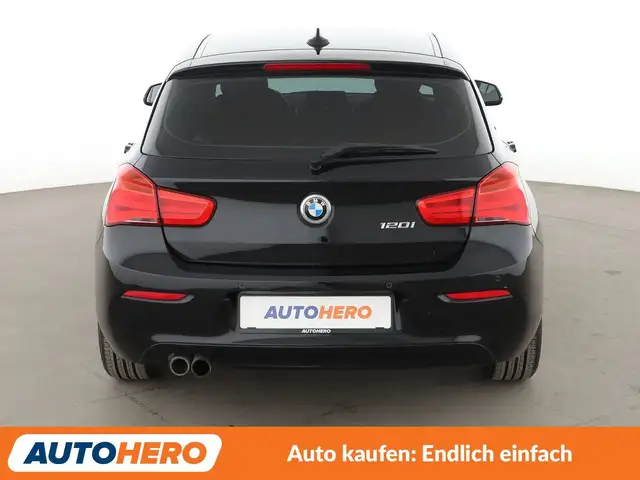 BMW 1 Series view 5