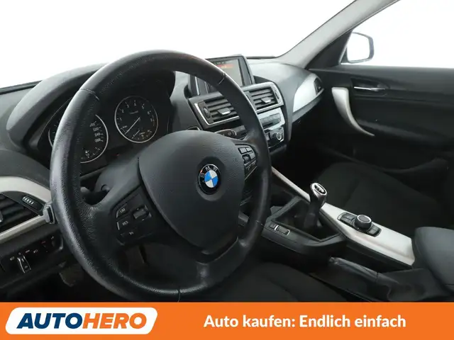 BMW 1 Series view 11