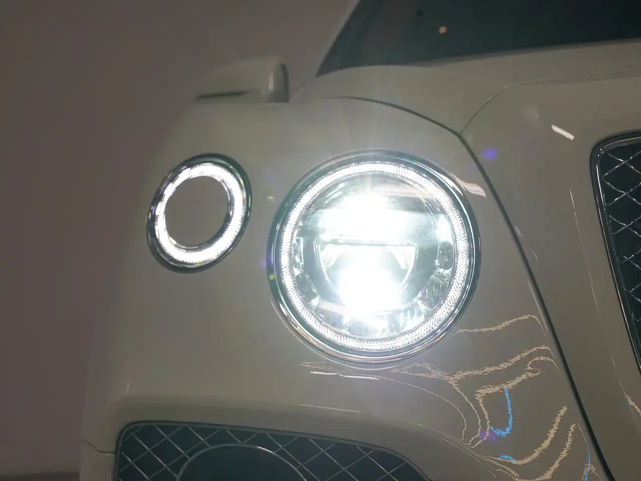 Bentley Bentayga снимка Bentley Bentayga