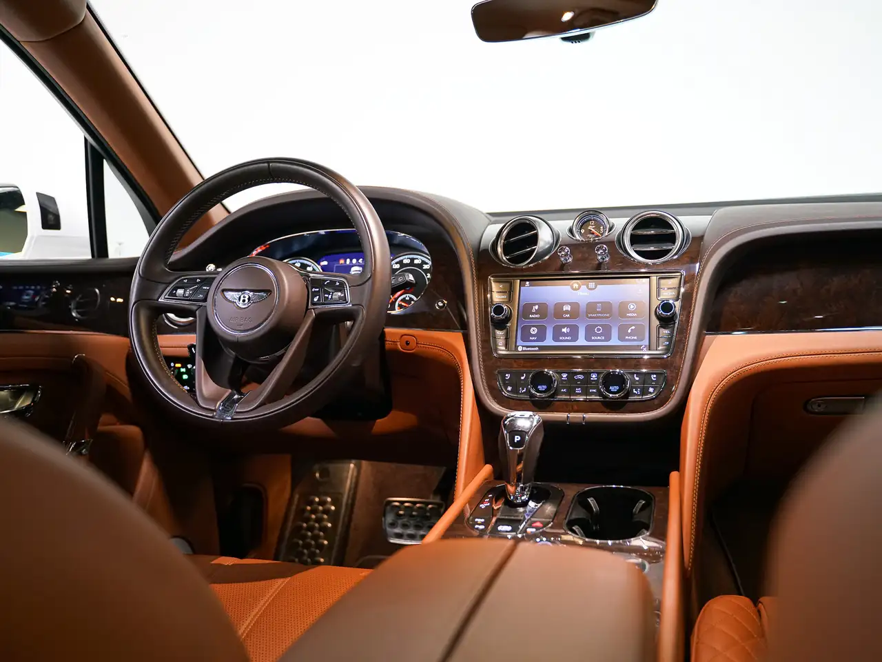 Bentley Bentayga снимка Bentley Bentayga