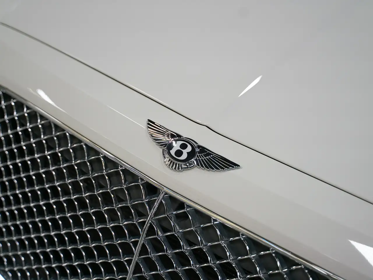 Bentley Bentayga снимка Bentley Bentayga