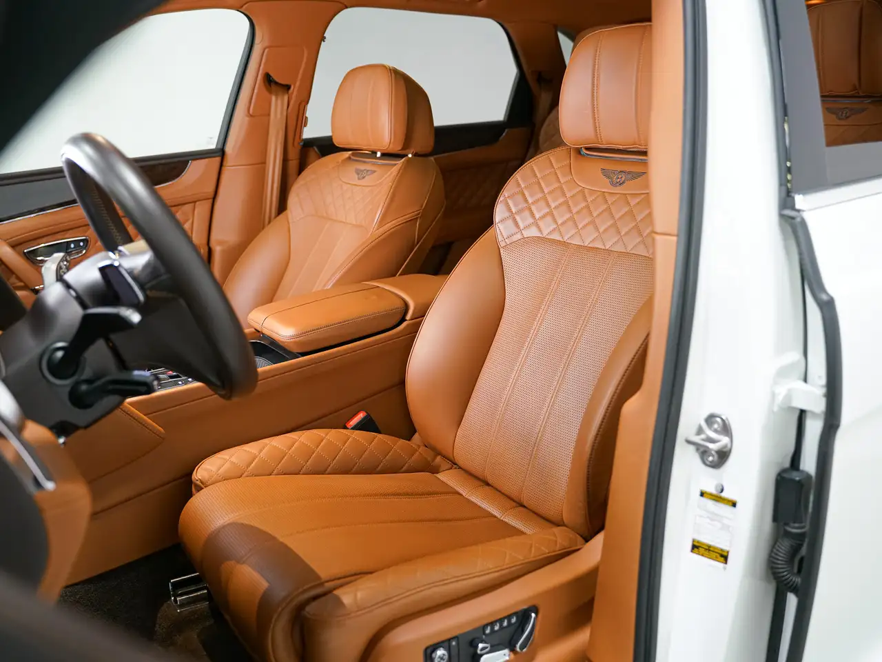 Bentley Bentayga снимка Bentley Bentayga