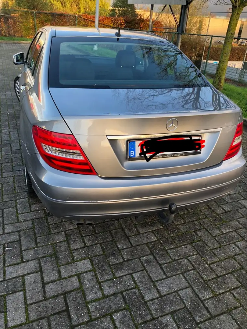 Mercedes-Benz 180 1 Gris - 2