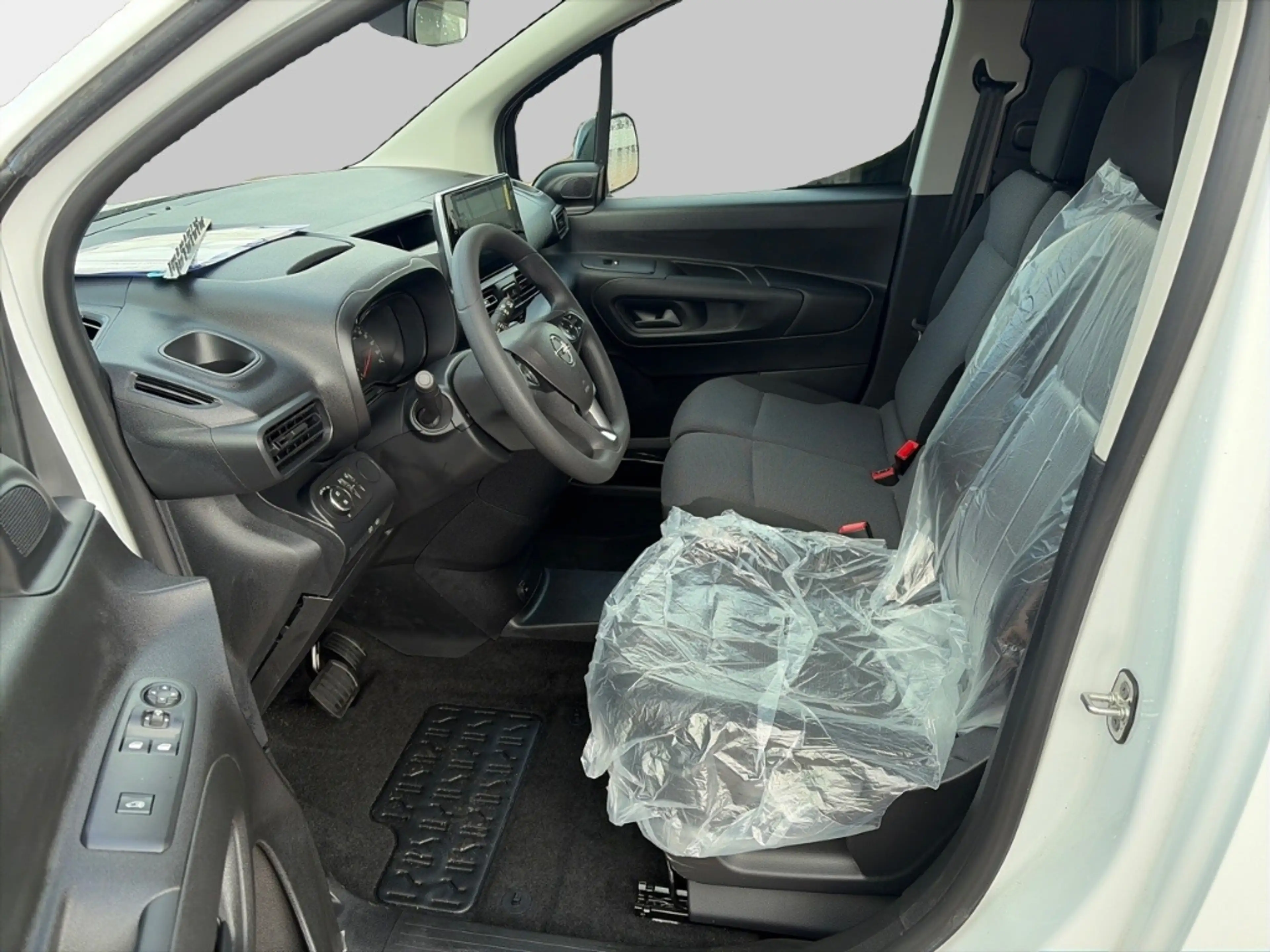 Opel Combo Cargo-e Basis Apple CarPlay Android Auto Mehrzonen — photo 9