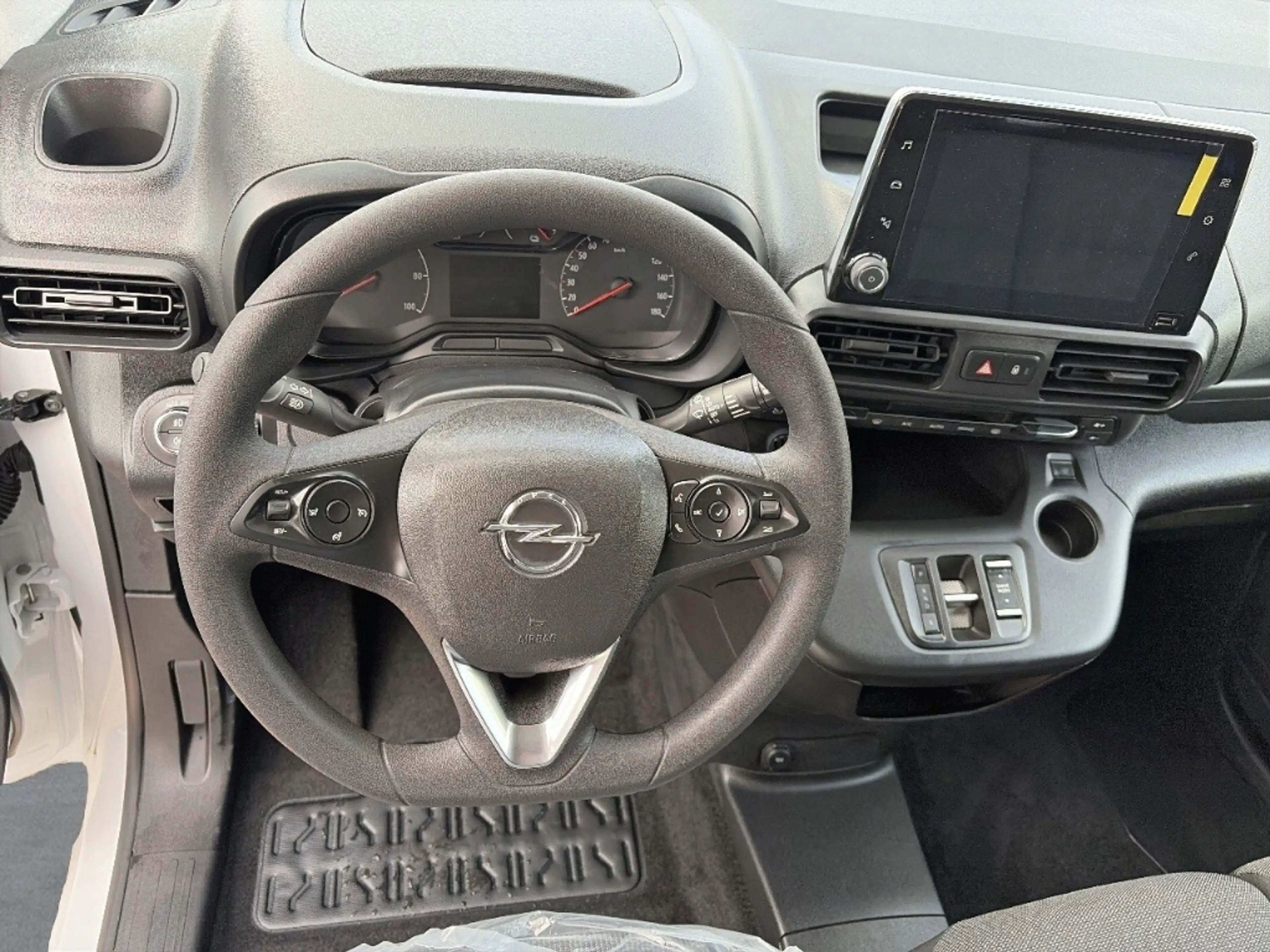 Opel Combo Cargo-e Basis Apple CarPlay Android Auto Mehrzonen — photo 8