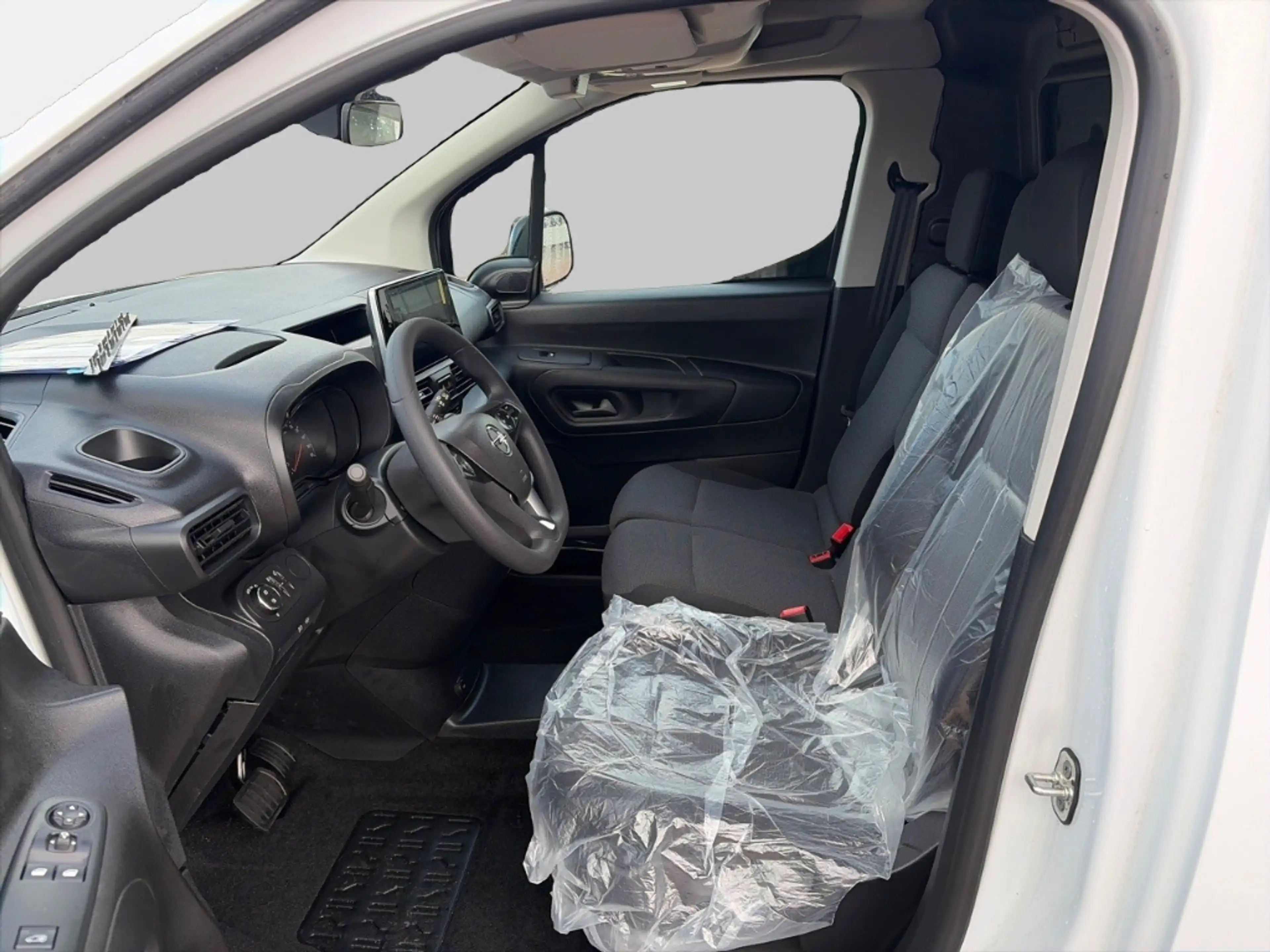 Opel Combo Cargo-e Basis Apple CarPlay Android Auto Mehrzonen — photo 10