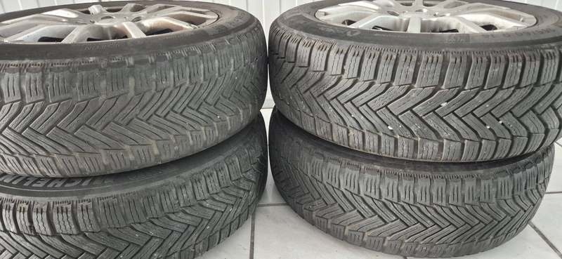 BMW 218 218 d Luxury Line — photo 17