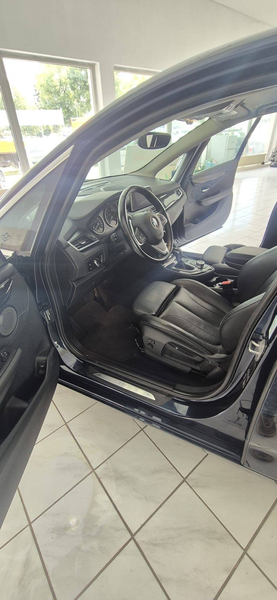 BMW 218 218 d Luxury Line — photo 12