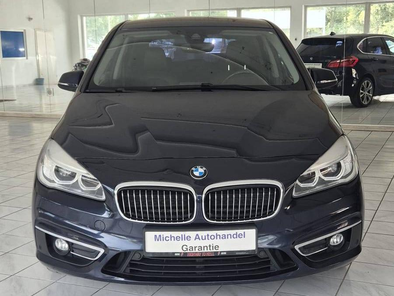 BMW 218 218 d Luxury Line — photo 8