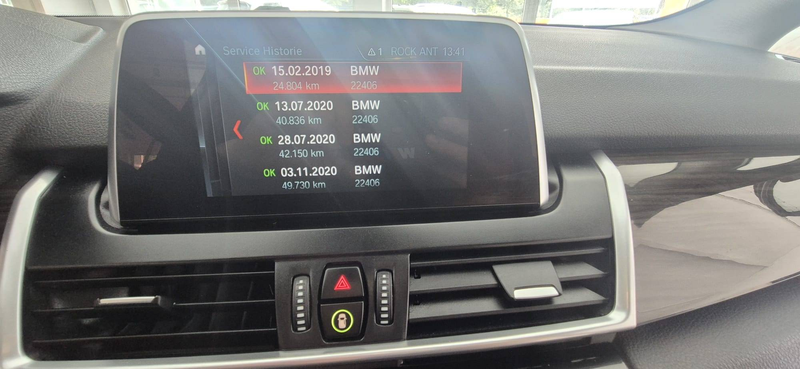 BMW 218 218 d Luxury Line — photo 13