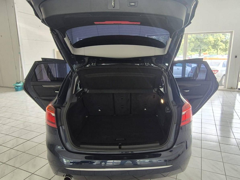 BMW 218 218 d Luxury Line — photo 19