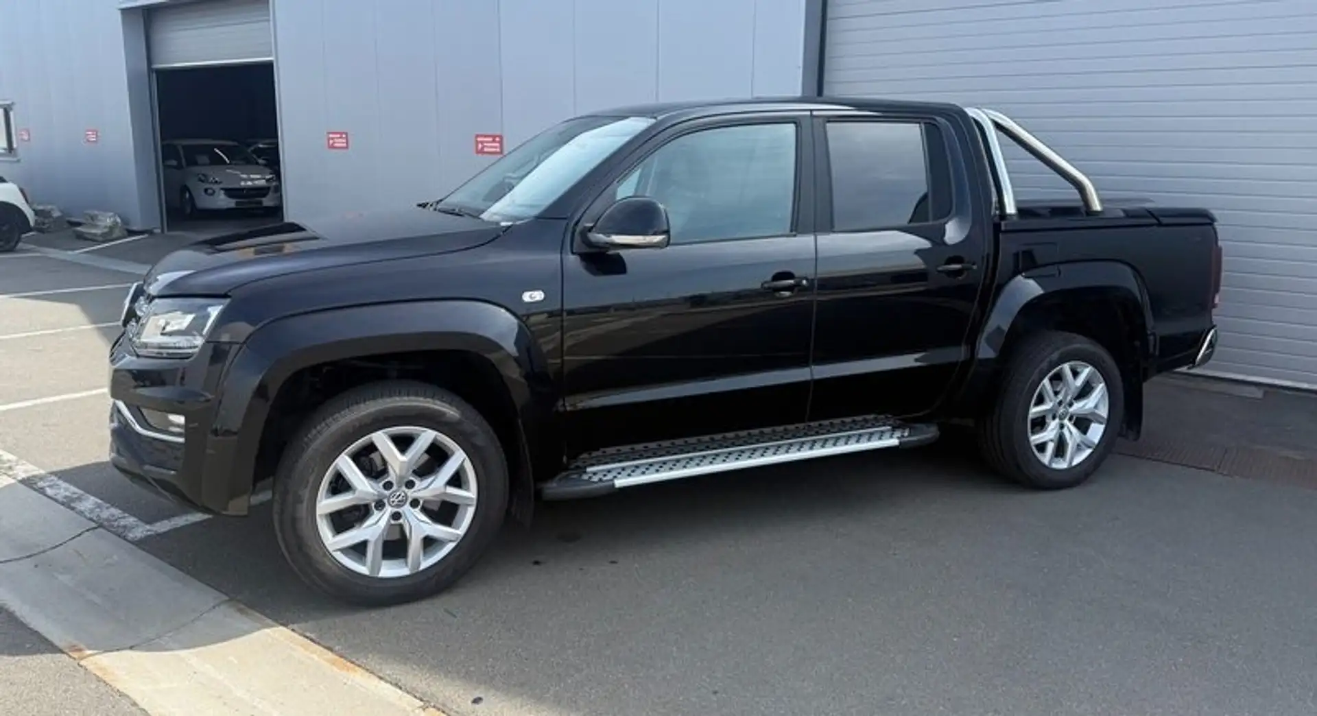 Volkswagen Amarok 3.0 V6 TDi 4Motion Aventura Noir - 2