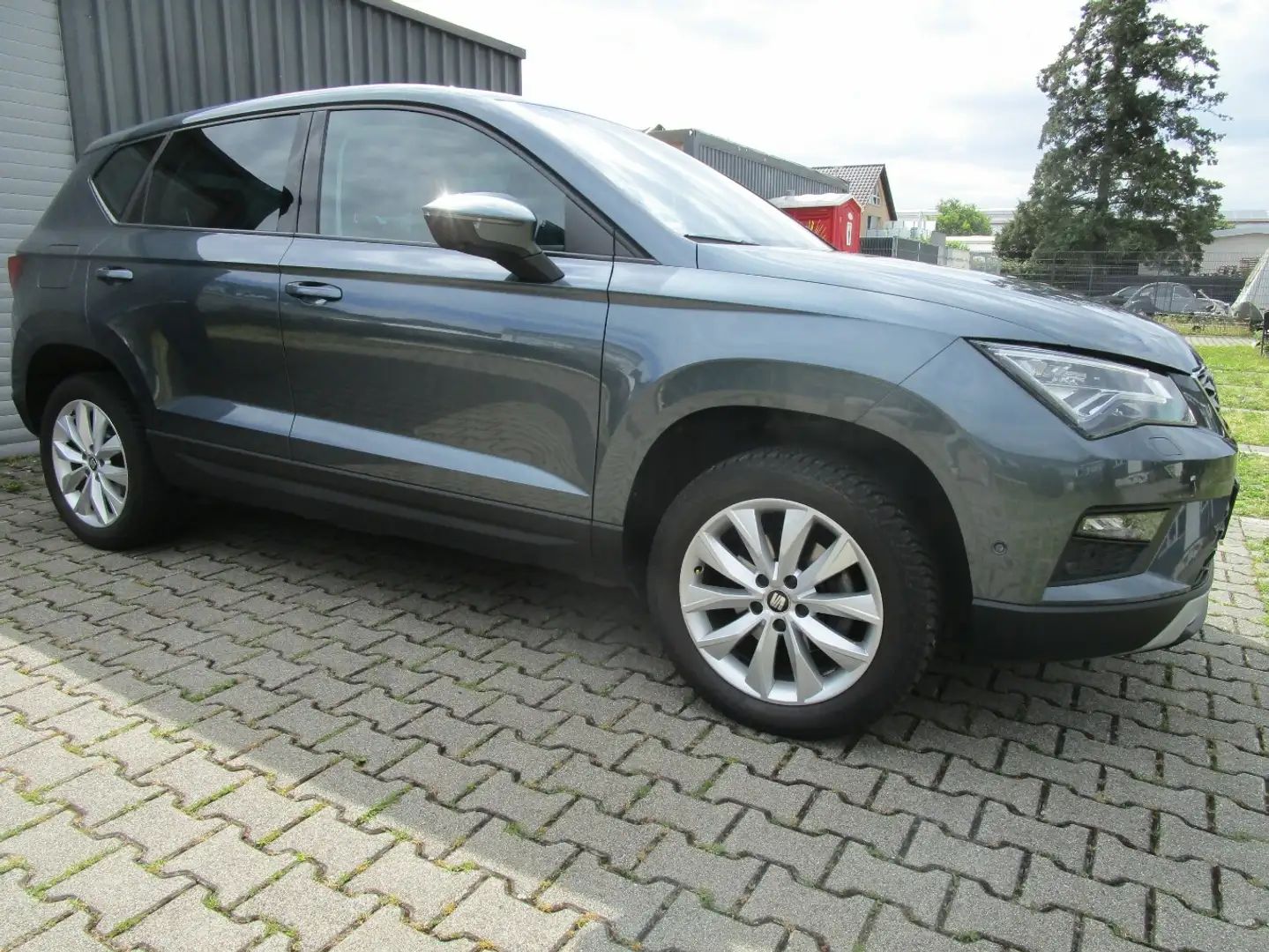 SEAT Ateca Style Grau - 2