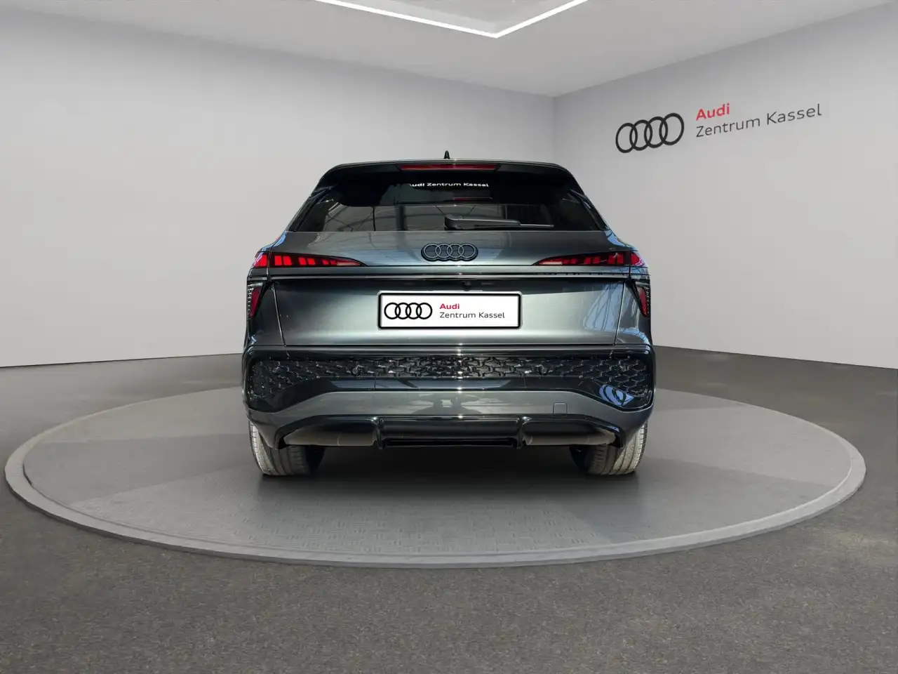 Audi Q3 SUV TFSI S line LED Navi Pano AHK 19" Rü 4