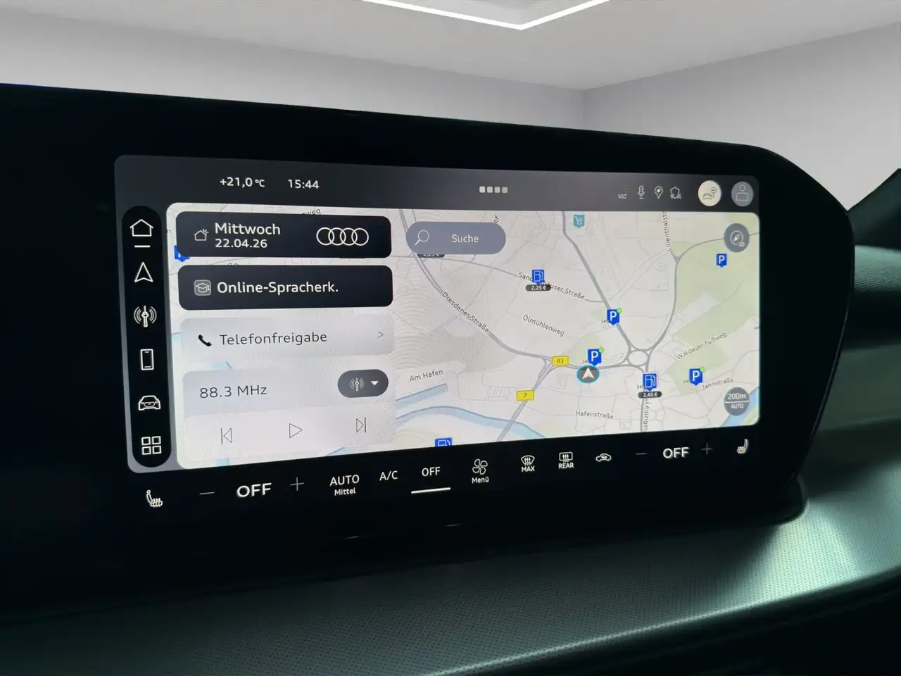 Audi Q3 SUV TFSI S line LED Navi Pano AHK 19" Rü 12