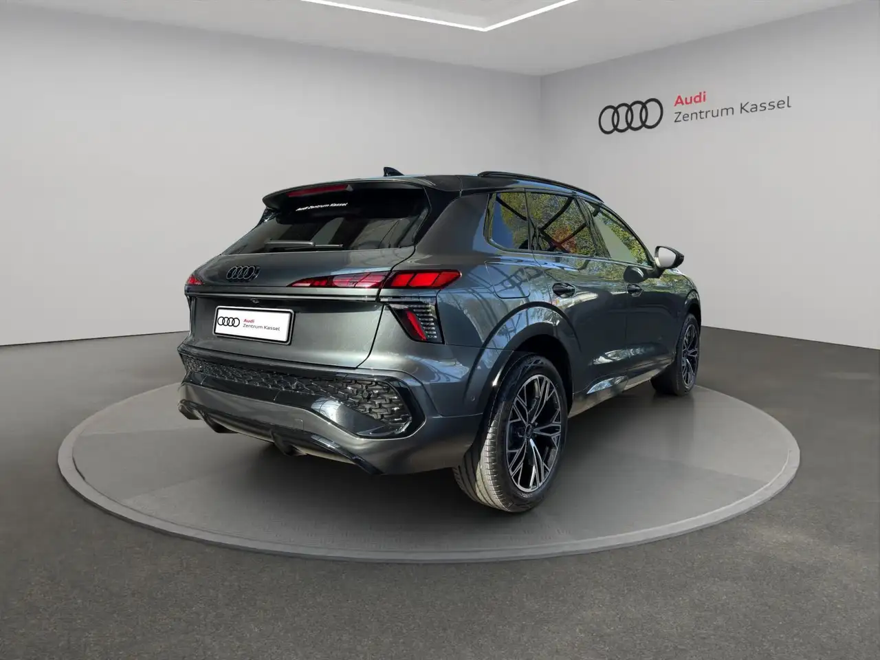 Audi Q3 SUV TFSI S line LED Navi Pano AHK 19" Rü 5