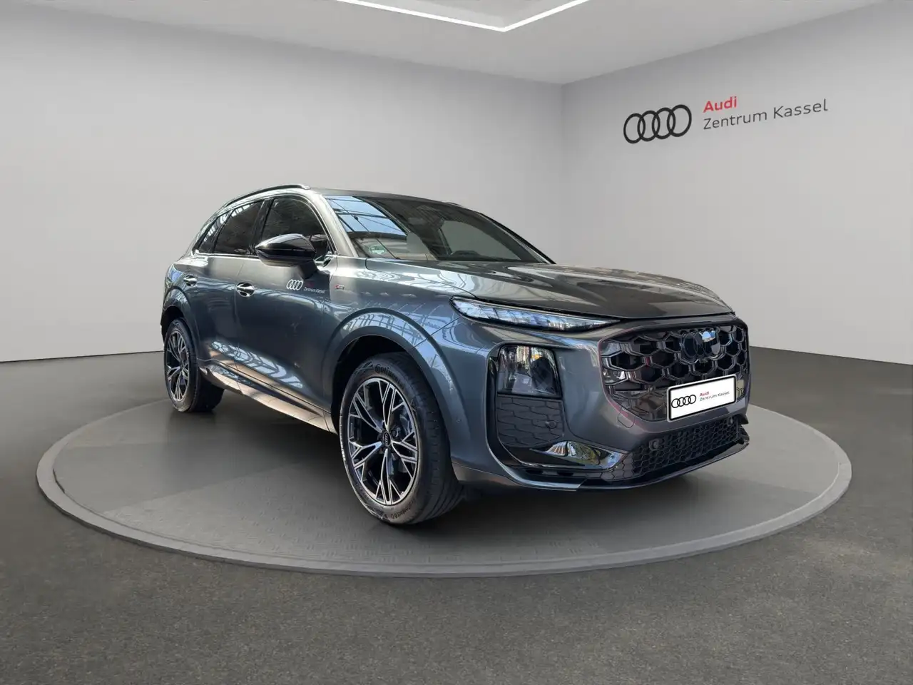 Audi Q3 SUV TFSI S line LED Navi Pano AHK 19" Rü 7