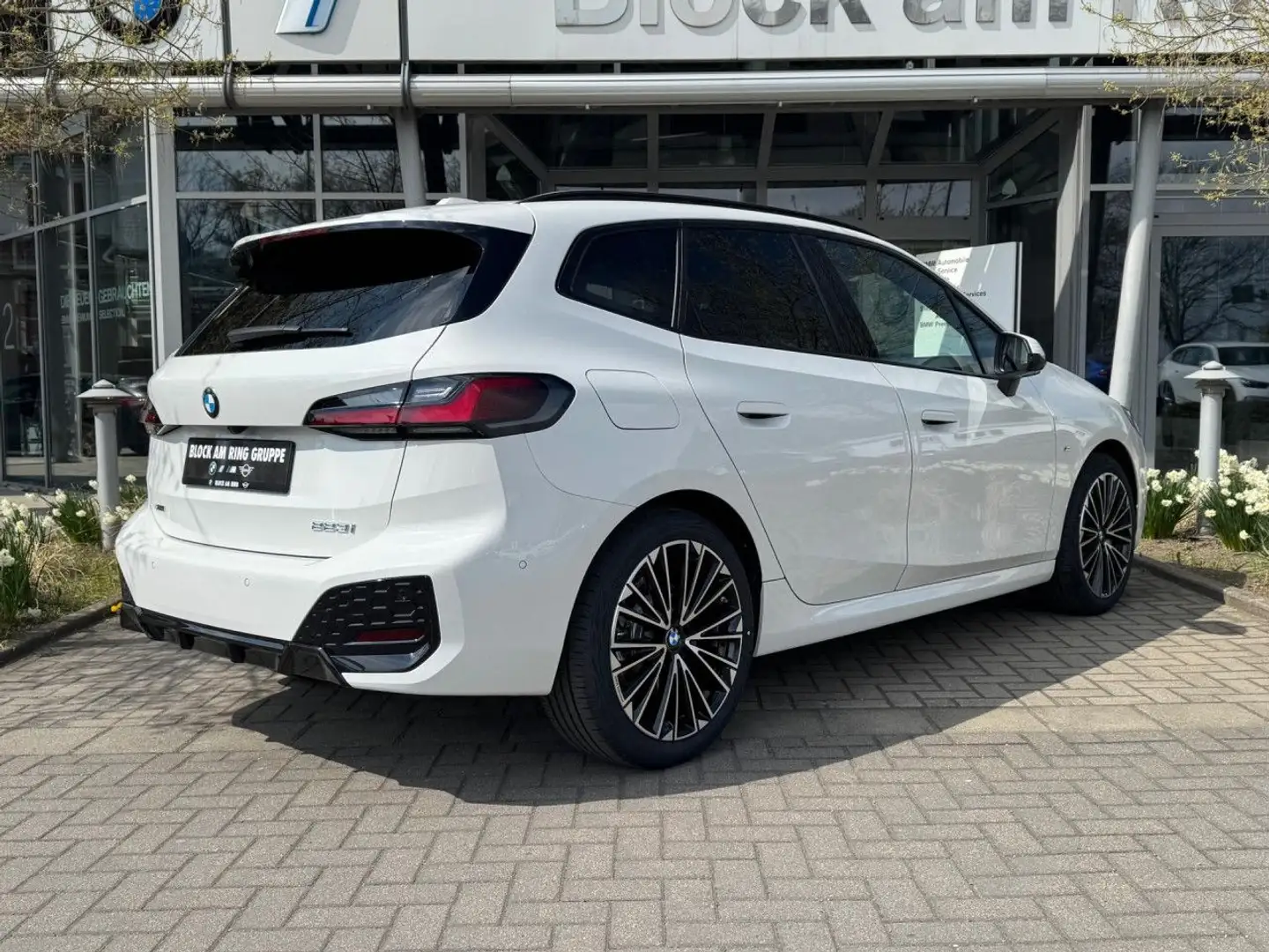 BMW 223 i XDRiVE Active Tourer Sportpaket Bluetooth HUD Blanco - 2