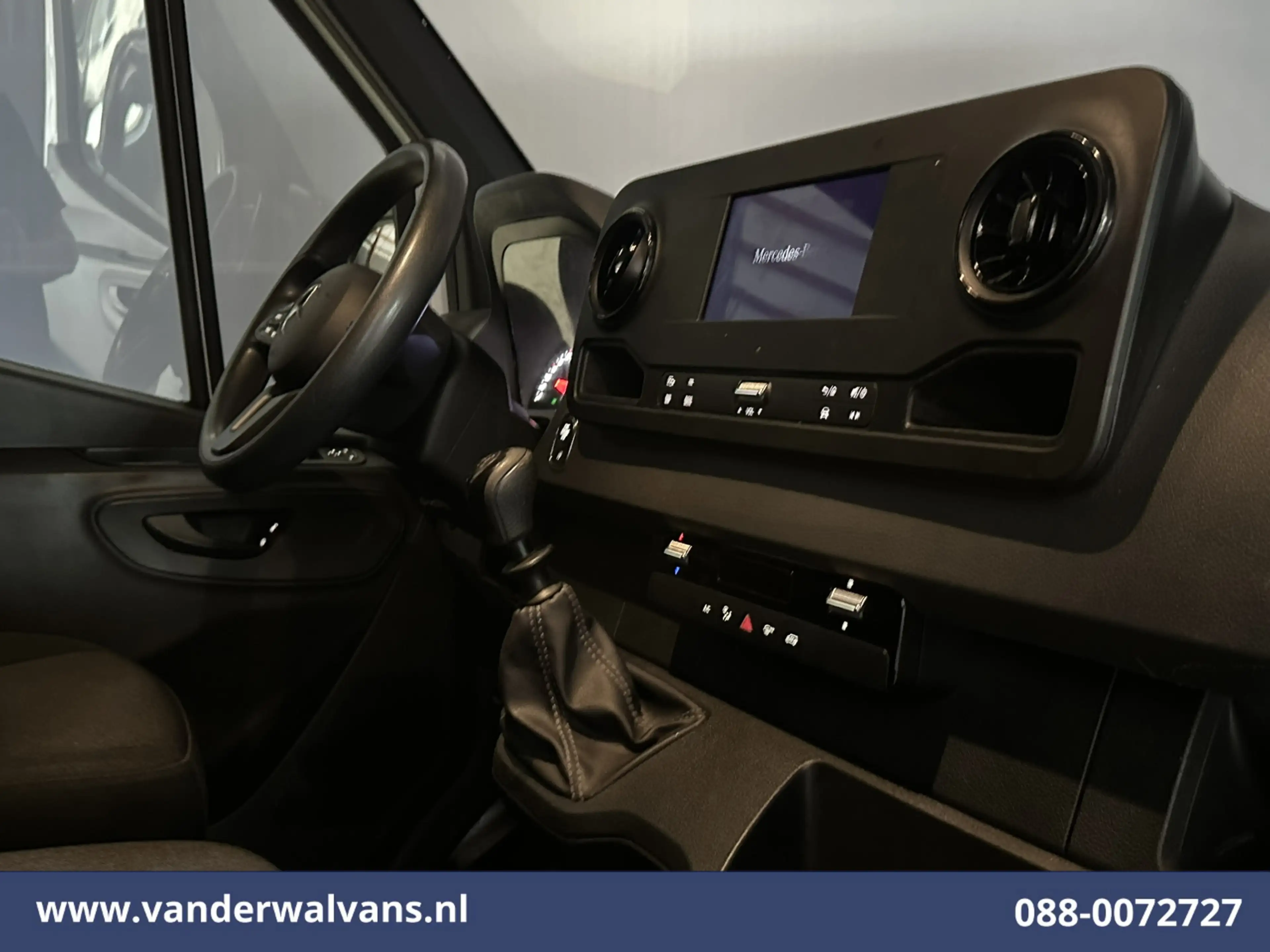 Mercedes-Benz Sprinter 317 CDI 170pk L2H2 Euro6 Airco | Camera | Navigati — photo 15