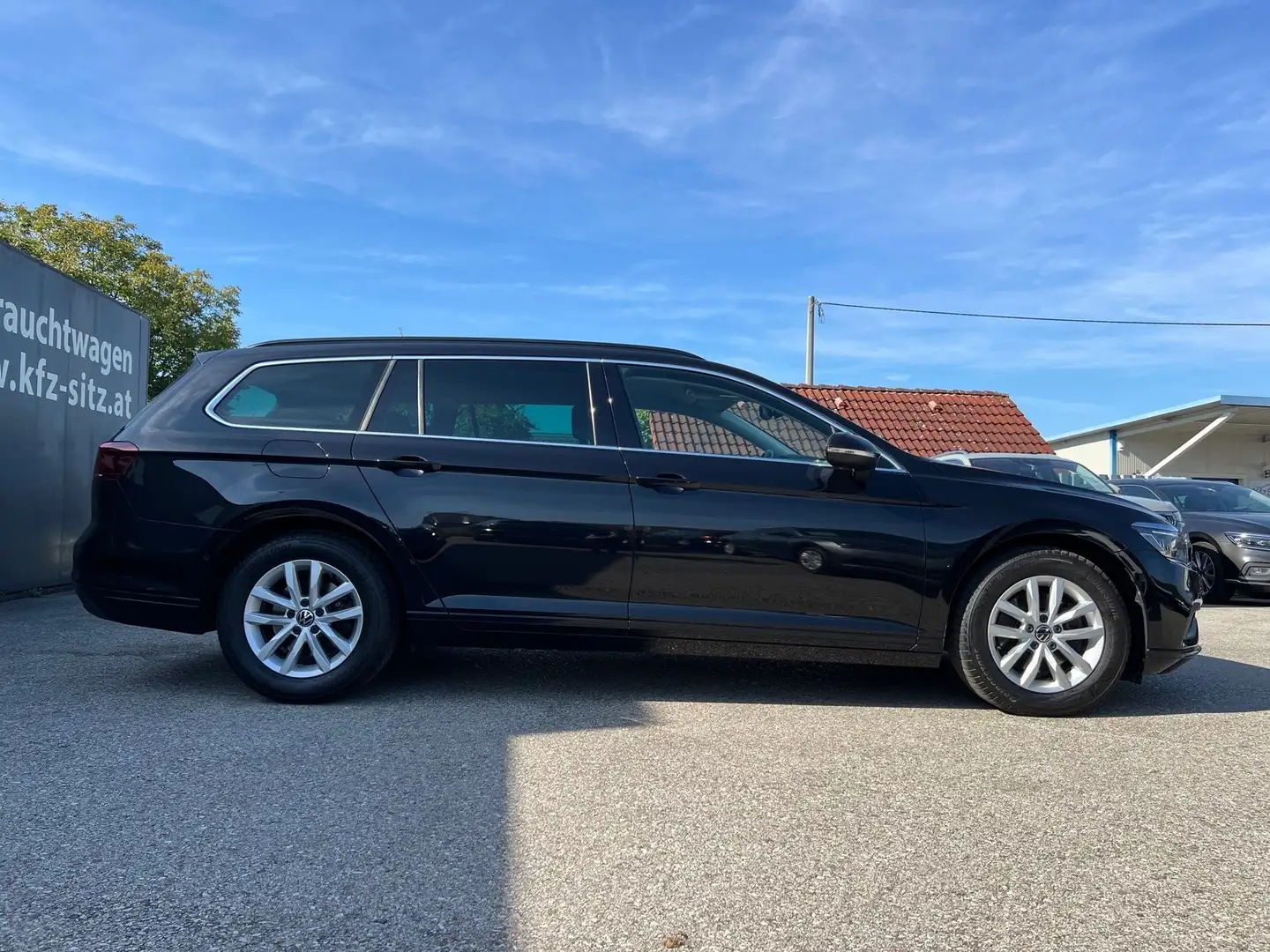 Volkswagen Passat Variant Business 2,0 SCR TDI DSG | MATRIX Schwarz - 2