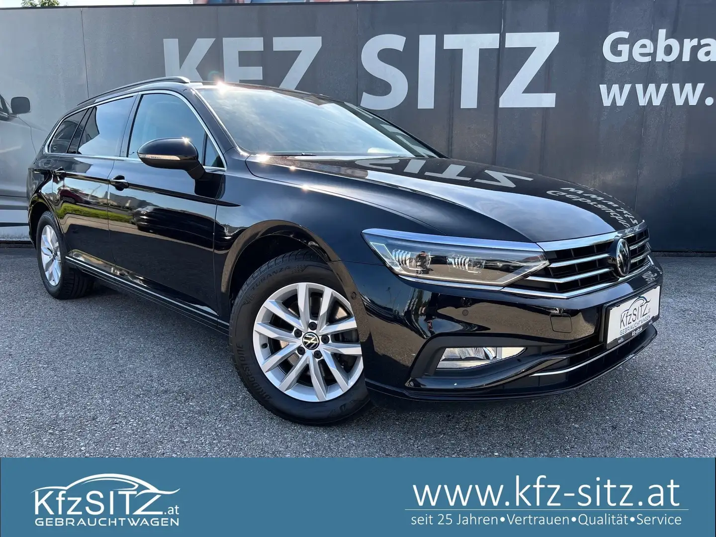 Volkswagen Passat Variant Business 2,0 SCR TDI DSG | MATRIX Schwarz - 1