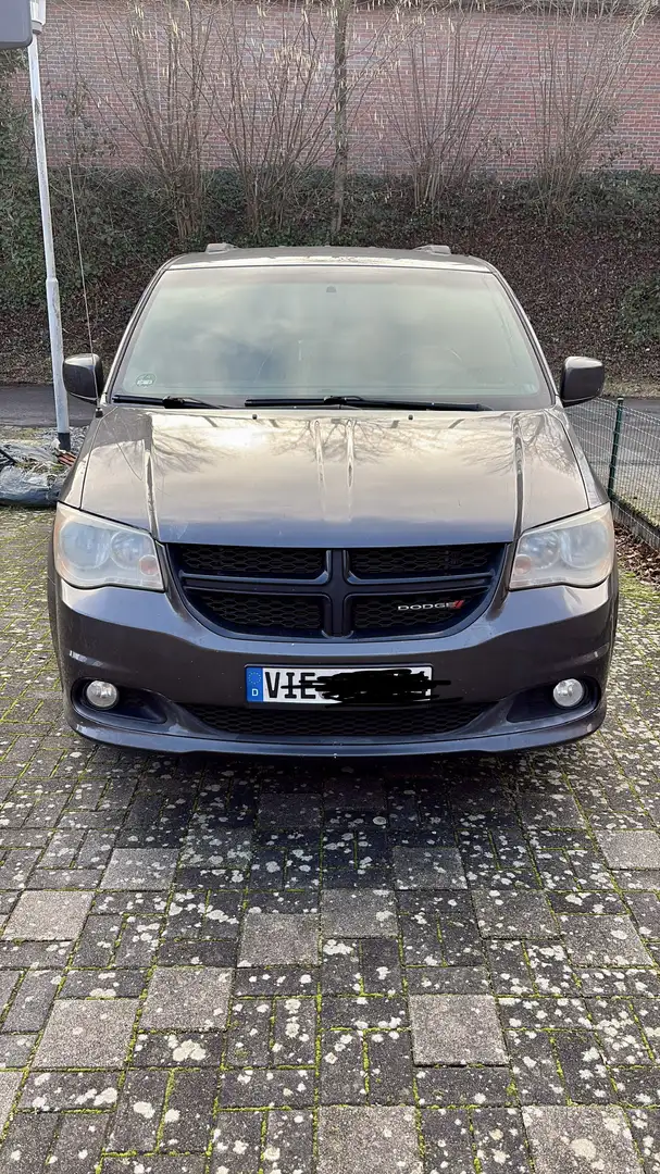 Dodge Grand Caravan Grau - 2
