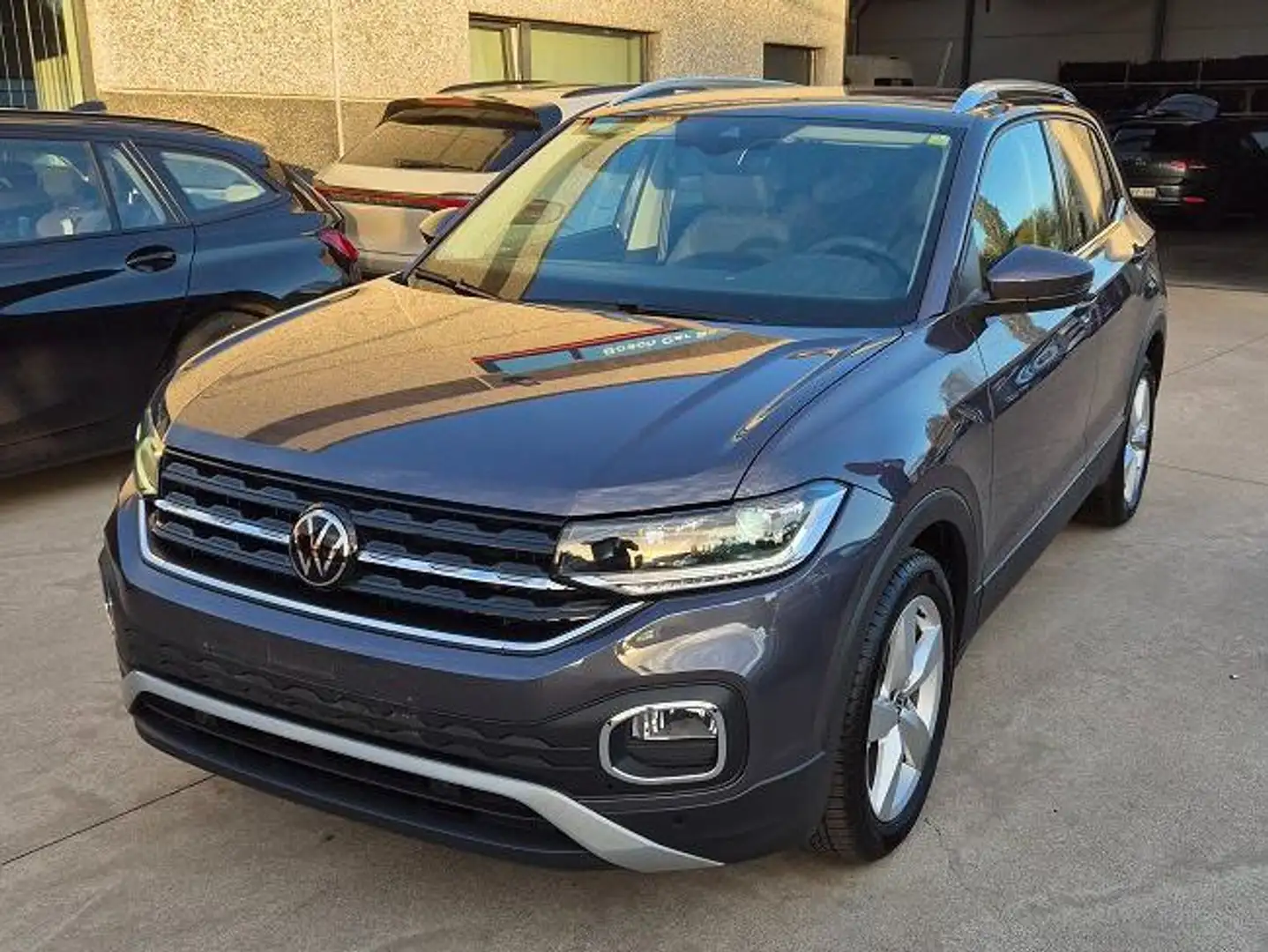 Volkswagen T-Cross 1.0 TSI Style - Full Option/DSG/TREKHAAK/LED/NAVI Gris - 1