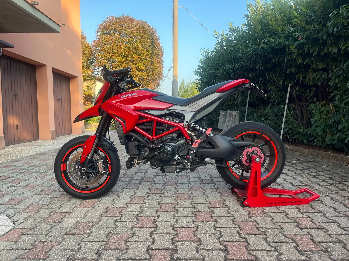 Ducati Hypermotard 939 Rojo - 1